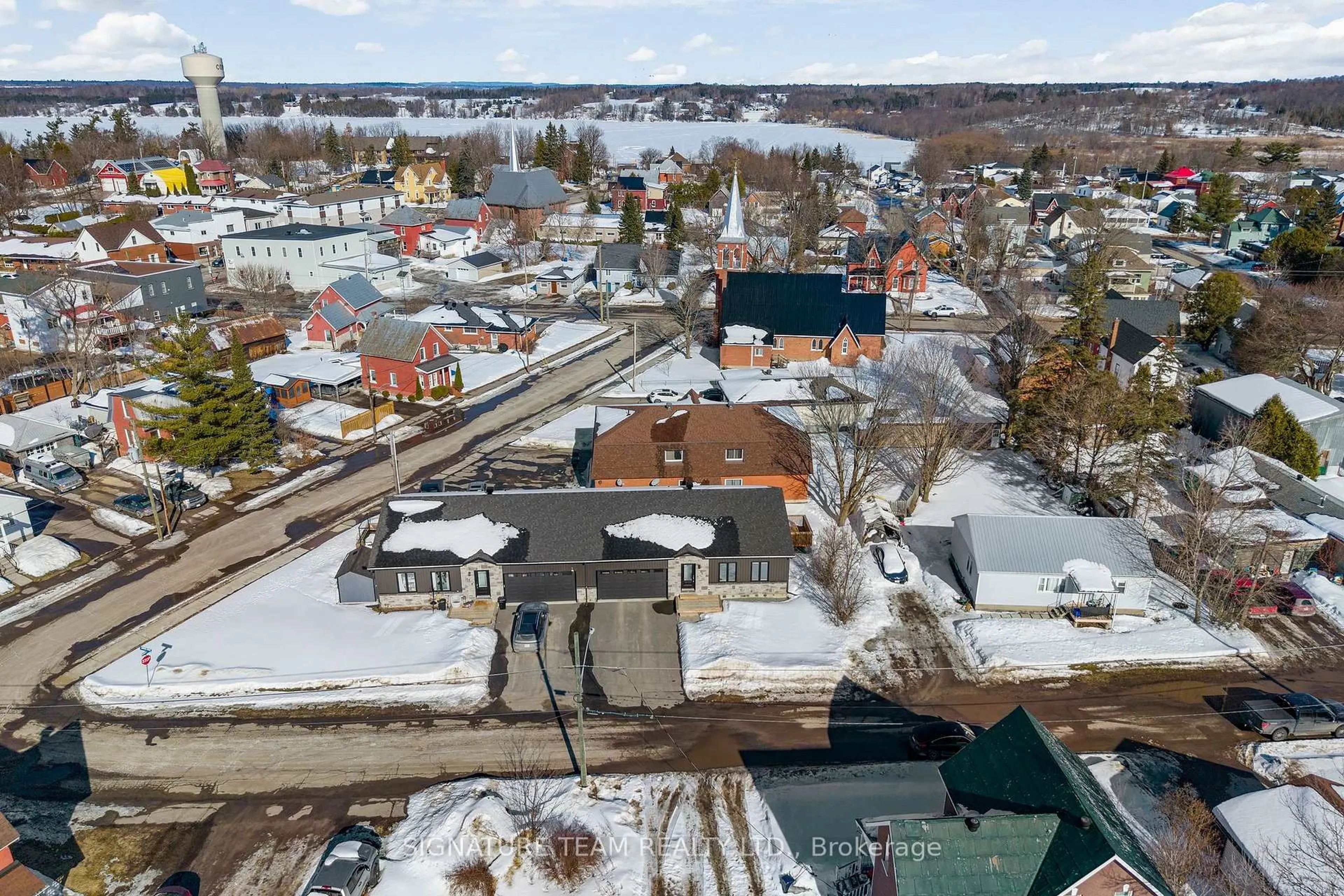 A pic from outside/outdoor area/front of a property/back of a property/a pic from drone, street for 12 Simpson St, Cobden Ontario K0J 1K0