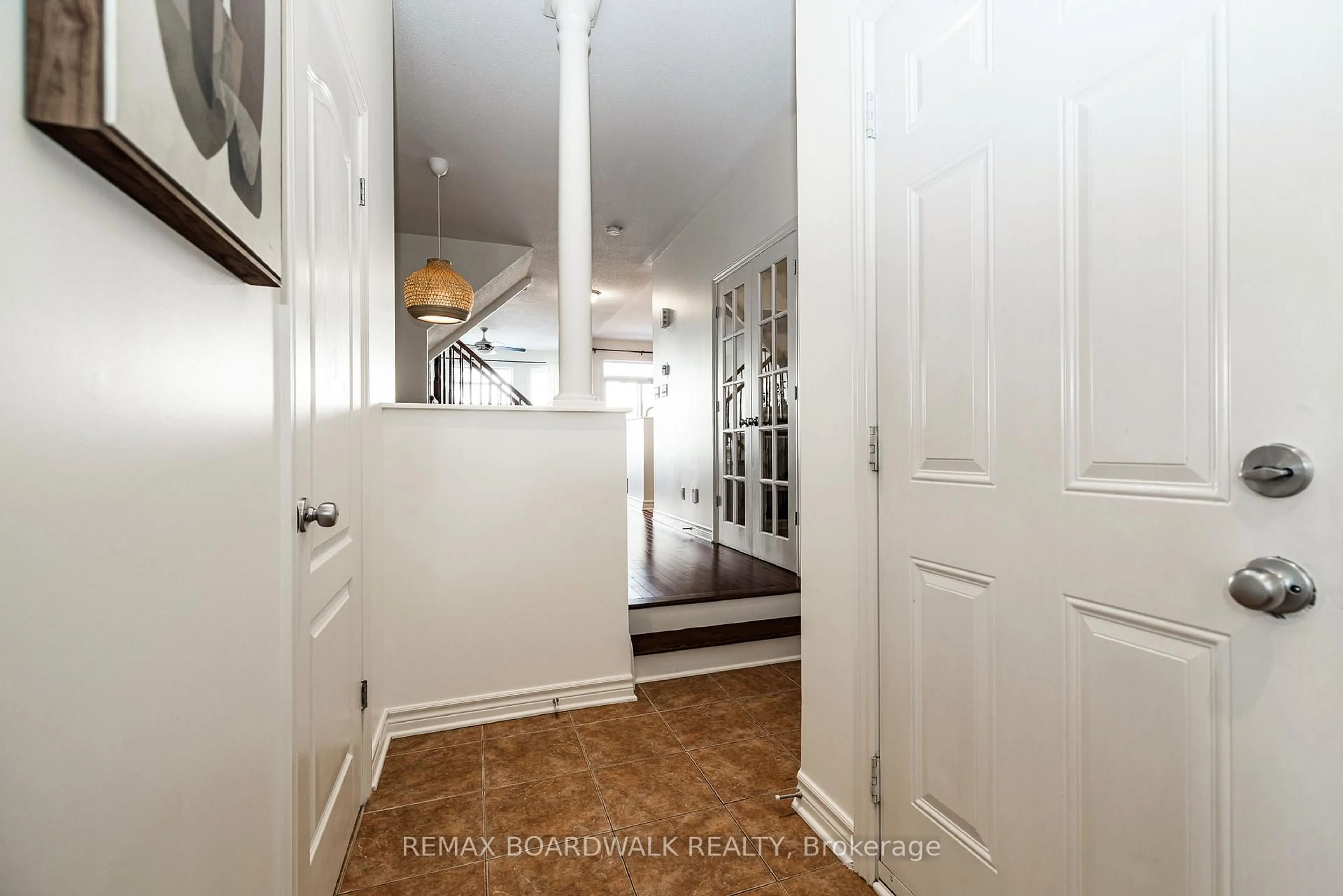 Unknown for 29 Madelon Dr, Ottawa Ontario K2J 5C7