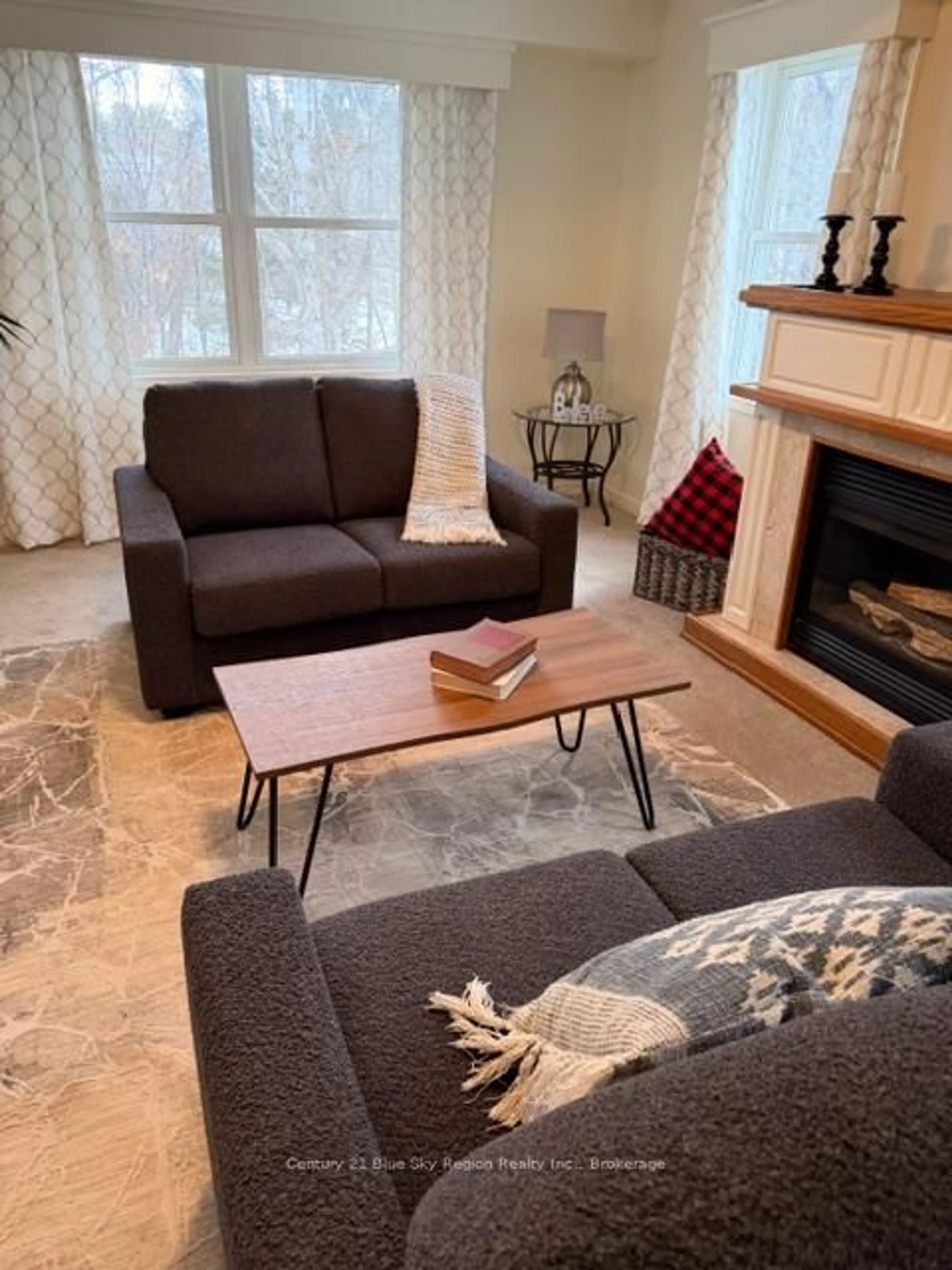 Unknown for 10 Toronto St, Callander Ontario P0H 1H0