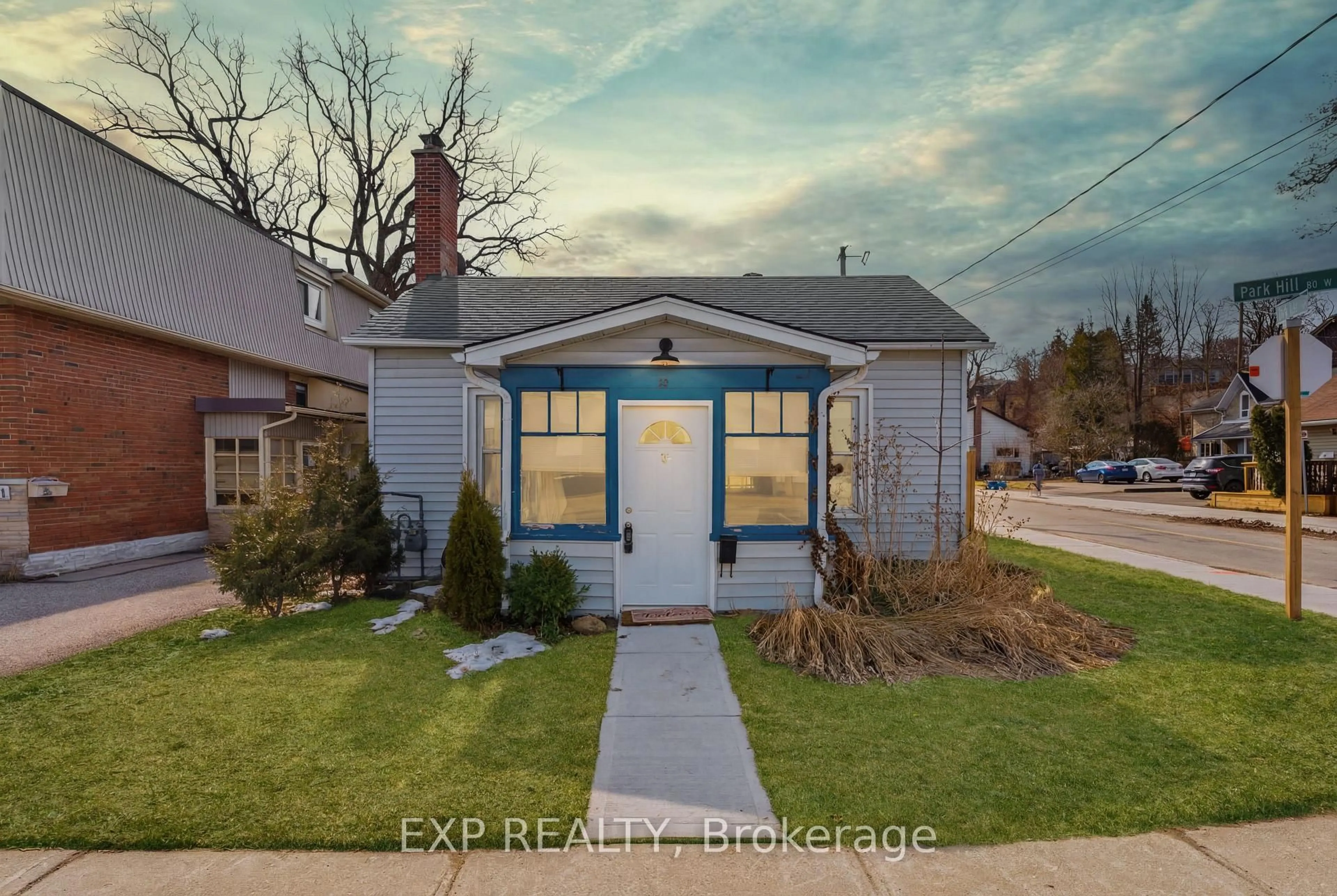 Unknown for 33 Park Hill Rd, Cambridge Ontario N1S 1E1