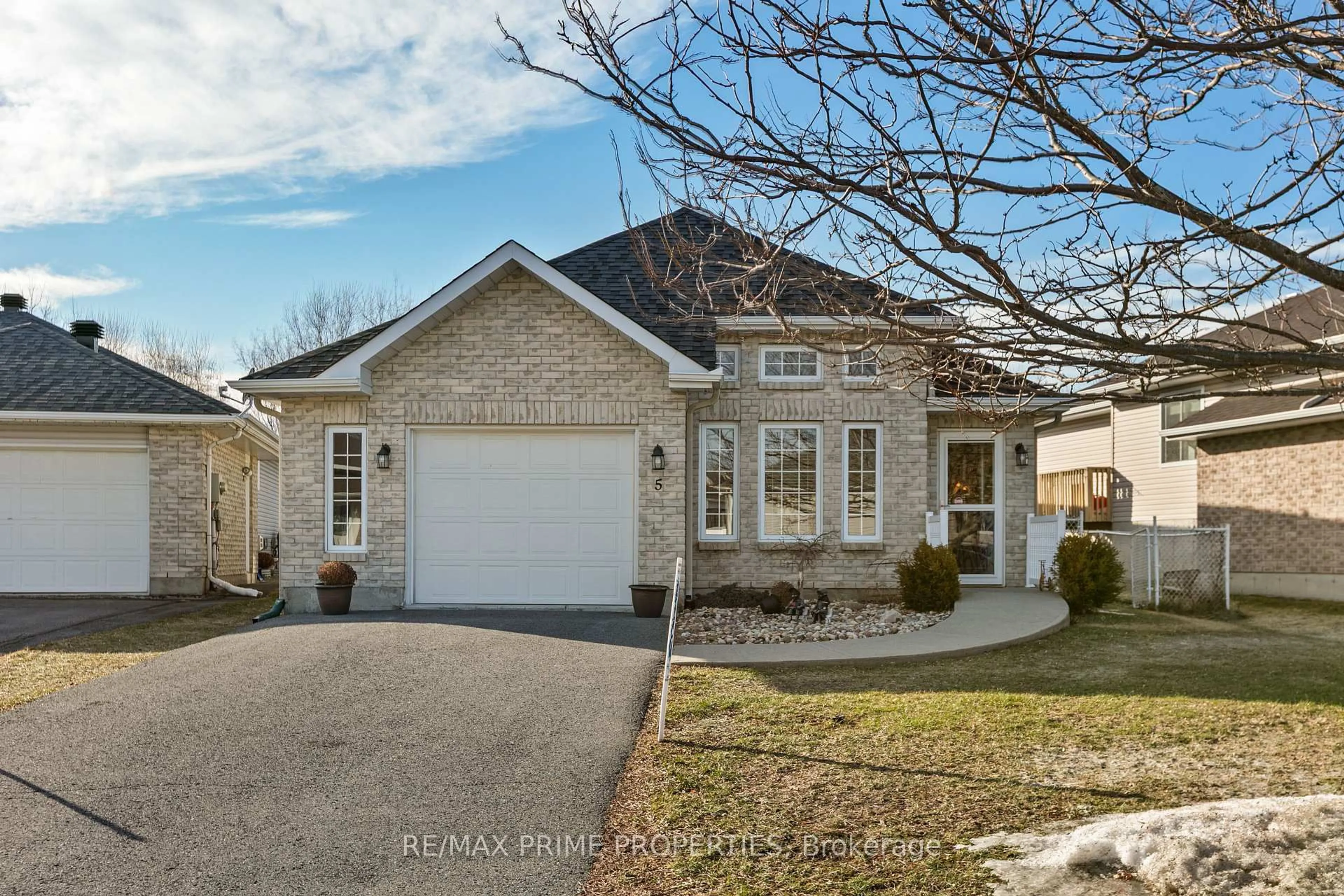 Unknown for 5 GAIL ELIZABETH Crt, Cornwall Ontario K6H 0A7