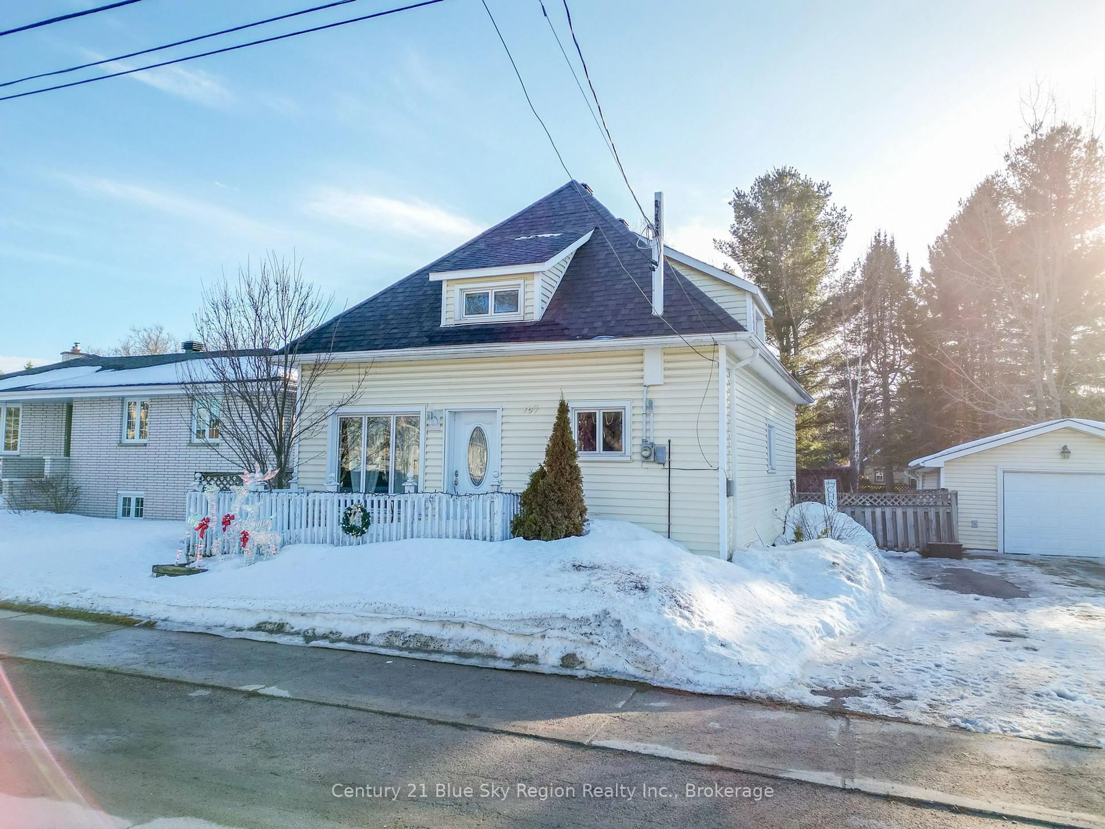 A pic from outside/outdoor area/front of a property/back of a property/a pic from drone, street for 167 Cache Bay Rd, West Nipissing Ontario P2B 3H2