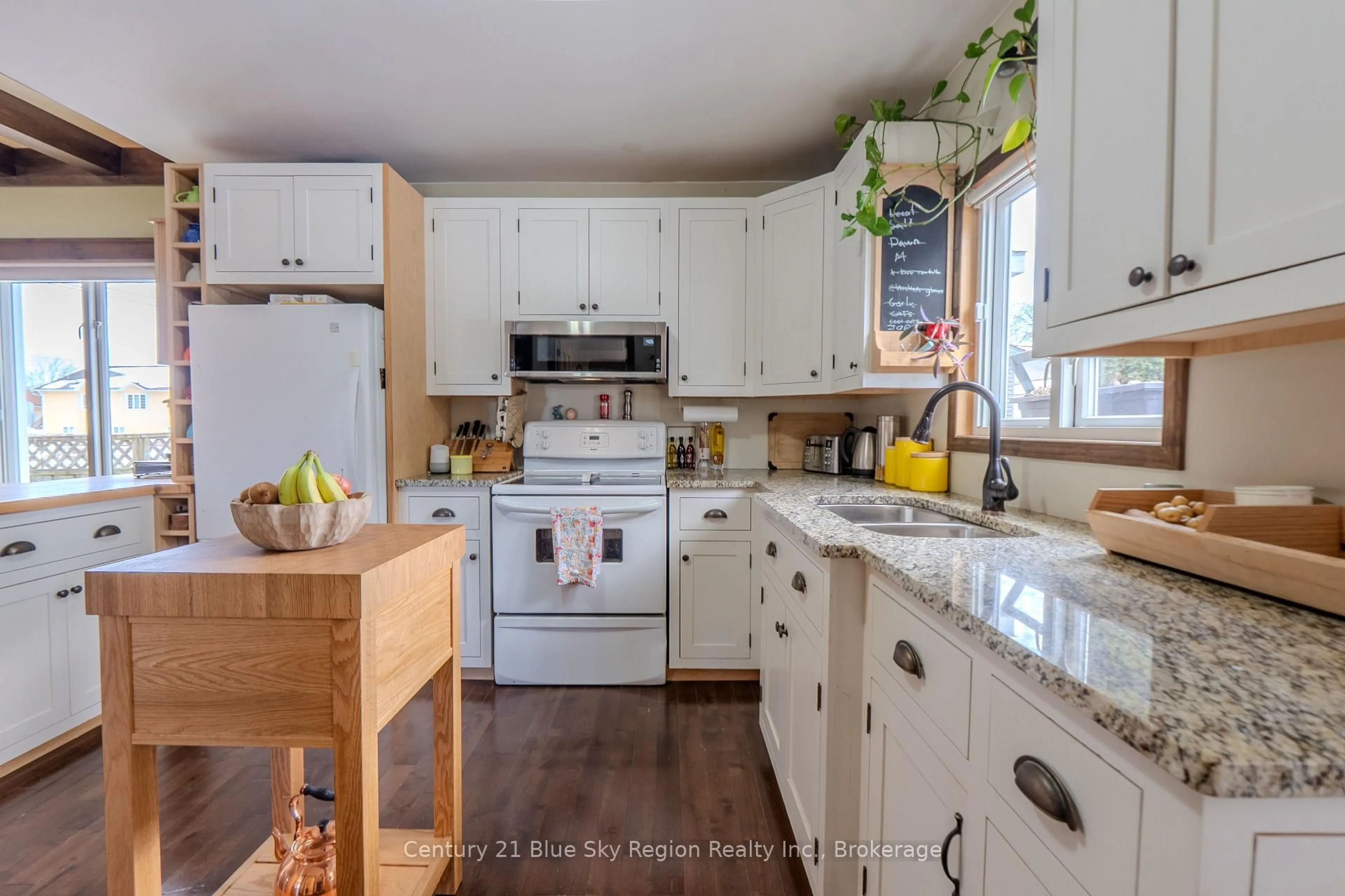 Open concept kitchen, unknown for 167 Cache Bay Rd, West Nipissing Ontario P2B 3H2