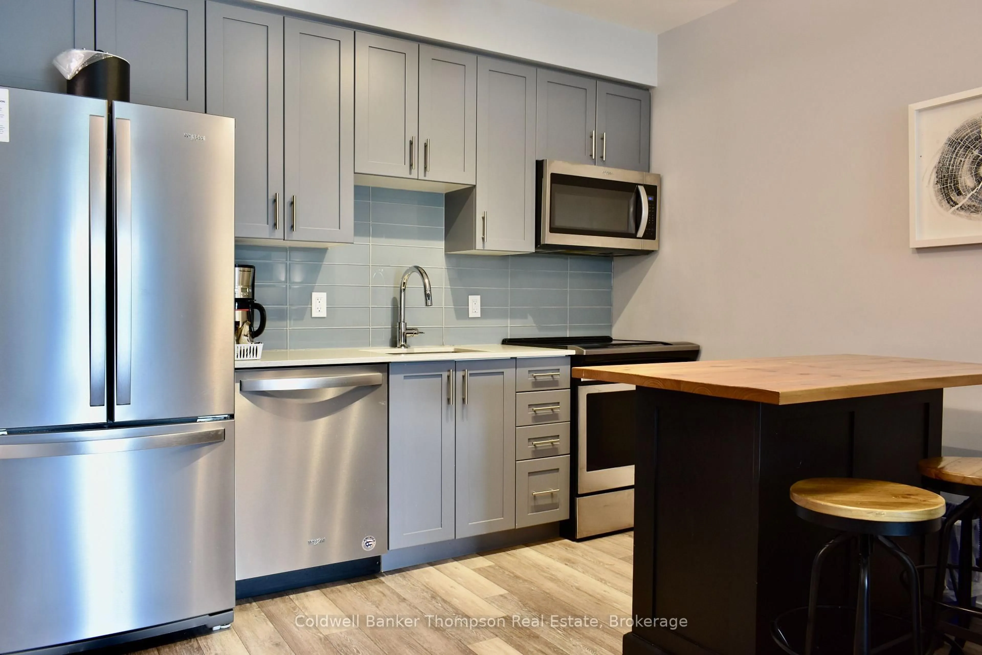 Standard kitchen, wood/laminate floor for 25 Pen Lake Point Rd #021, Huntsville Ontario P1H 1A9