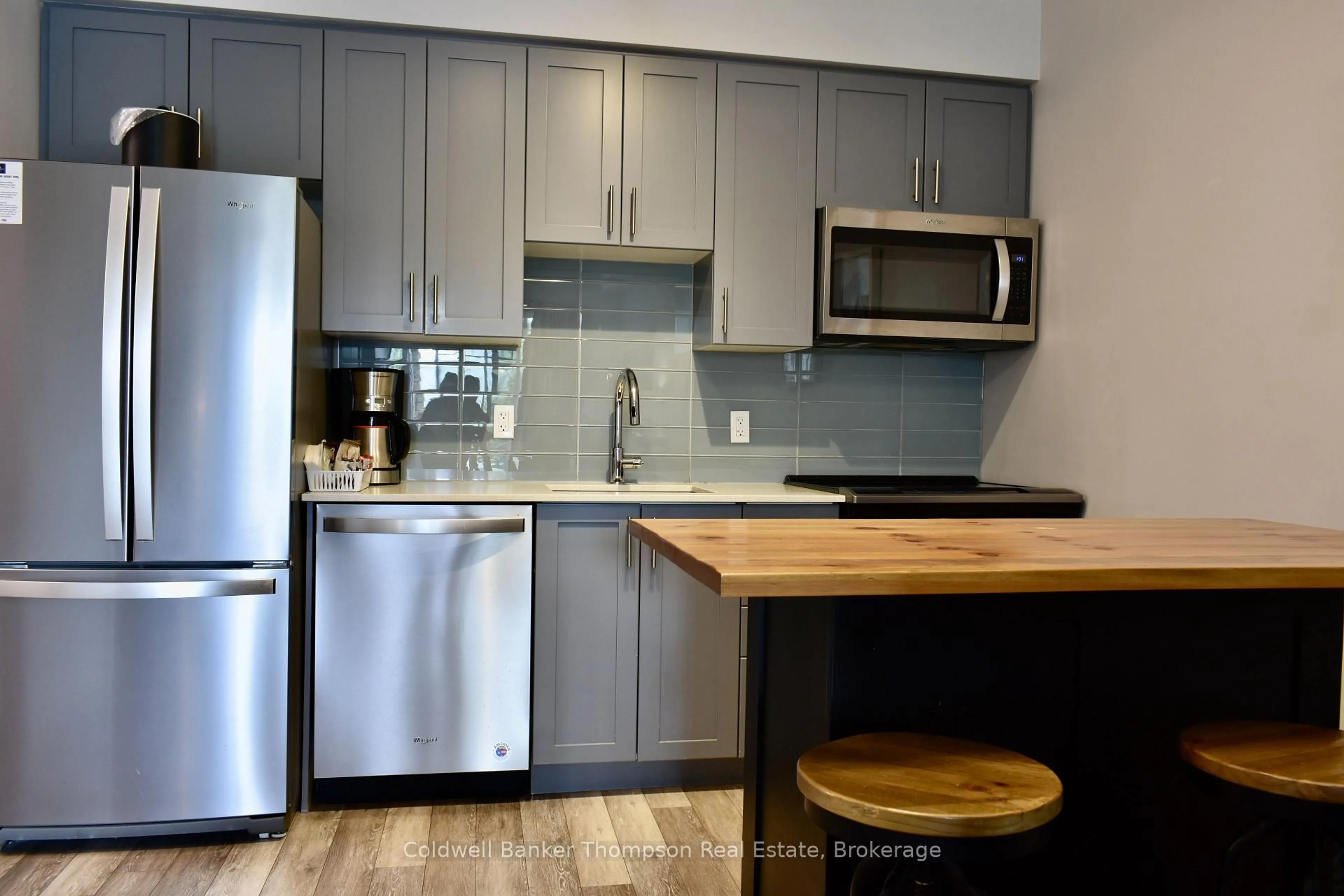 Standard kitchen, wood/laminate floor for 25 Pen Lake Point Rd #021, Huntsville Ontario P1H 1A9