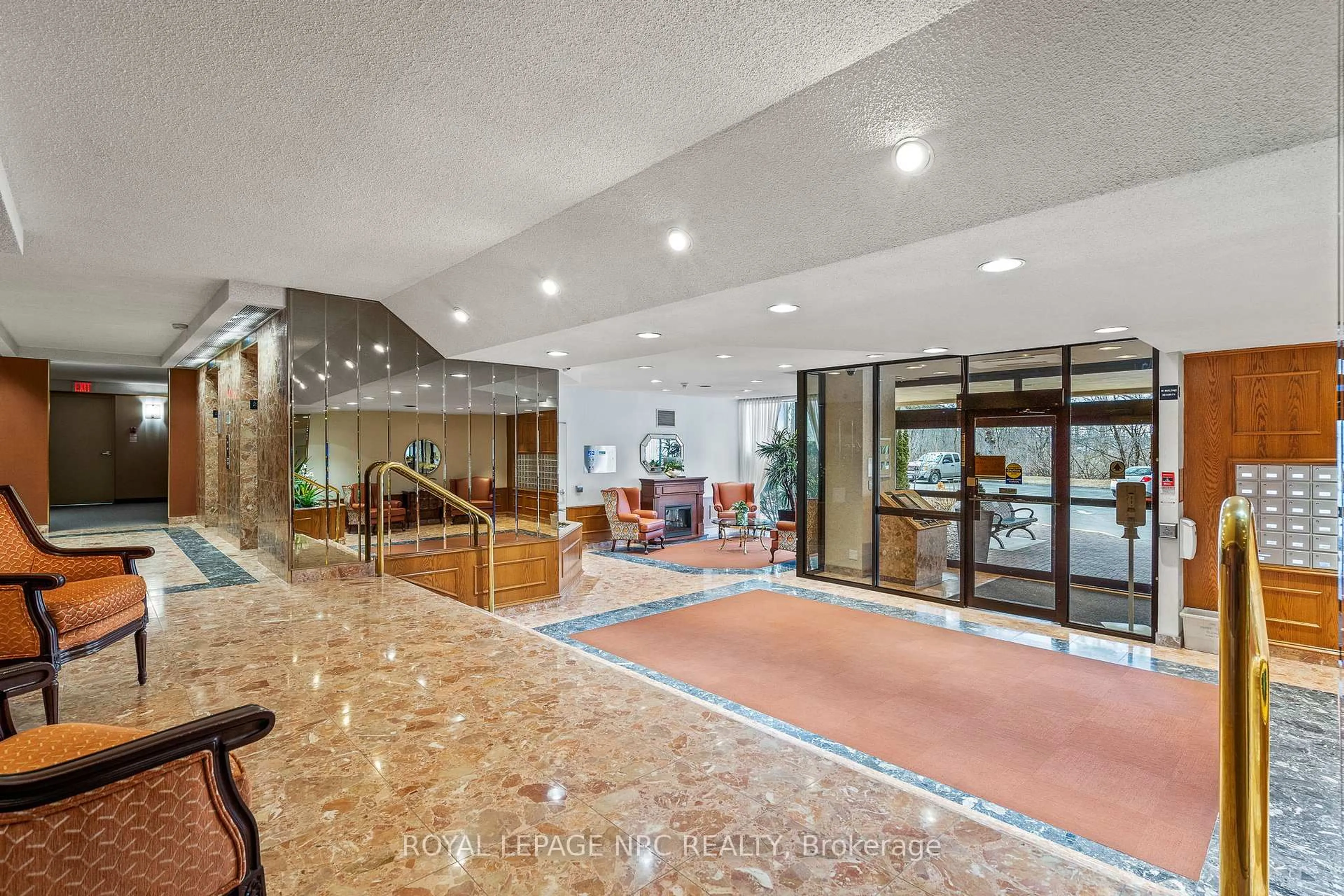 Lobby for 3 Towering Heights Blvd #PH6, St. Catharines Ontario L2T 4A4