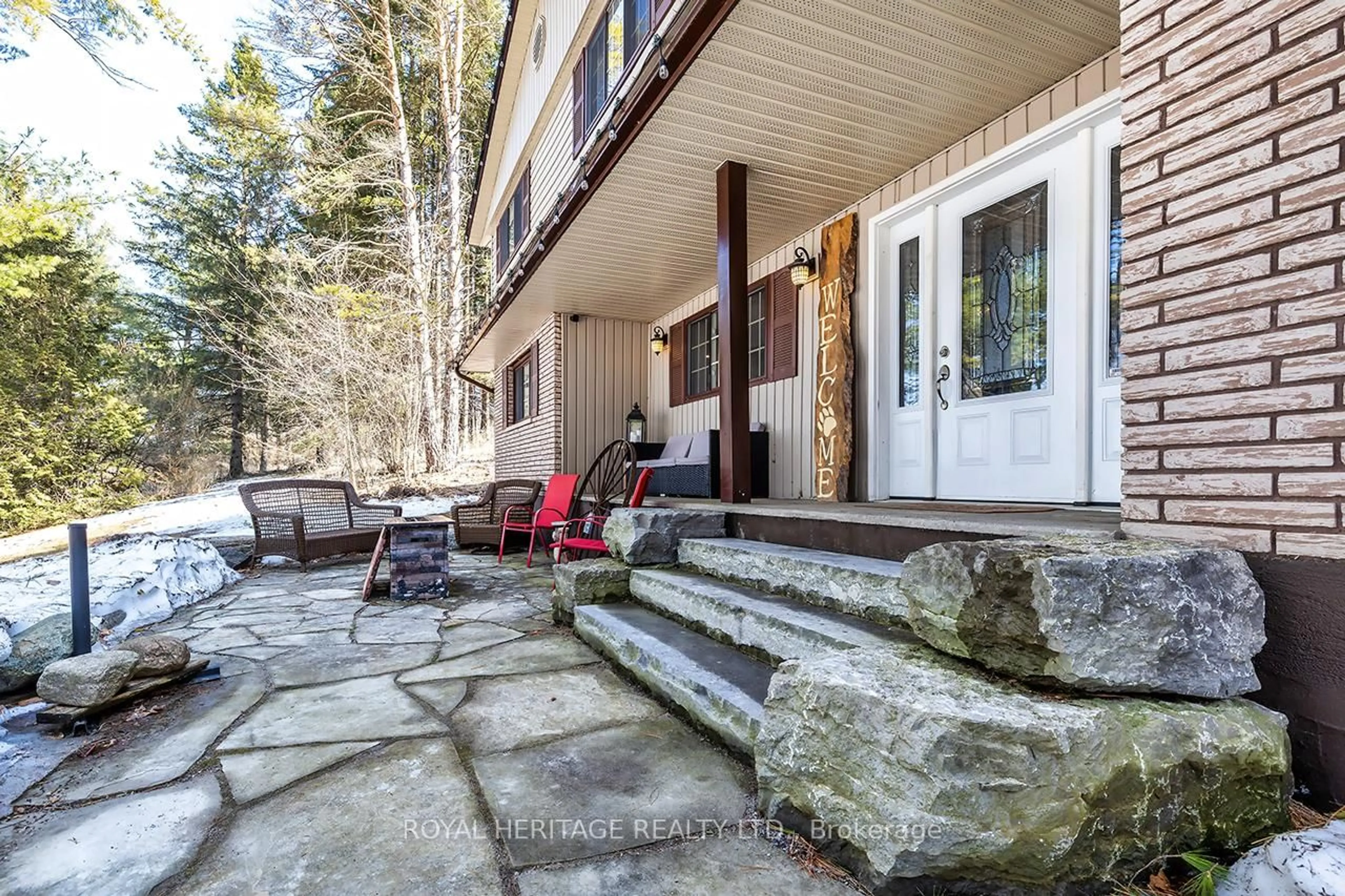 Patio, unknown for 863 Carmel 2nd Line, Cavan Monaghan Ontario L0A 1G0