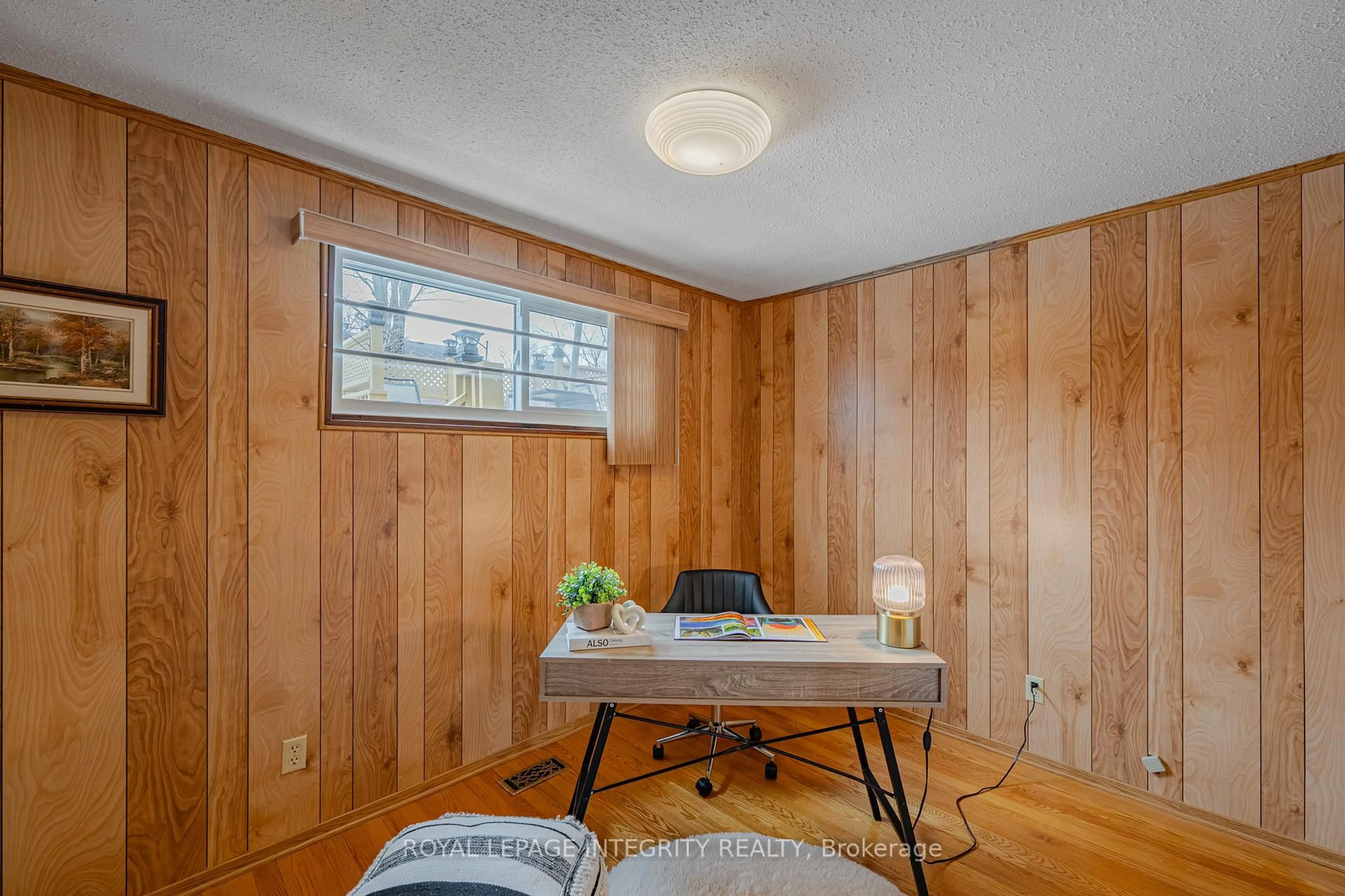 A pic of a room for 664 Glenhurst Cres, Ottawa Ontario K1J 7B7