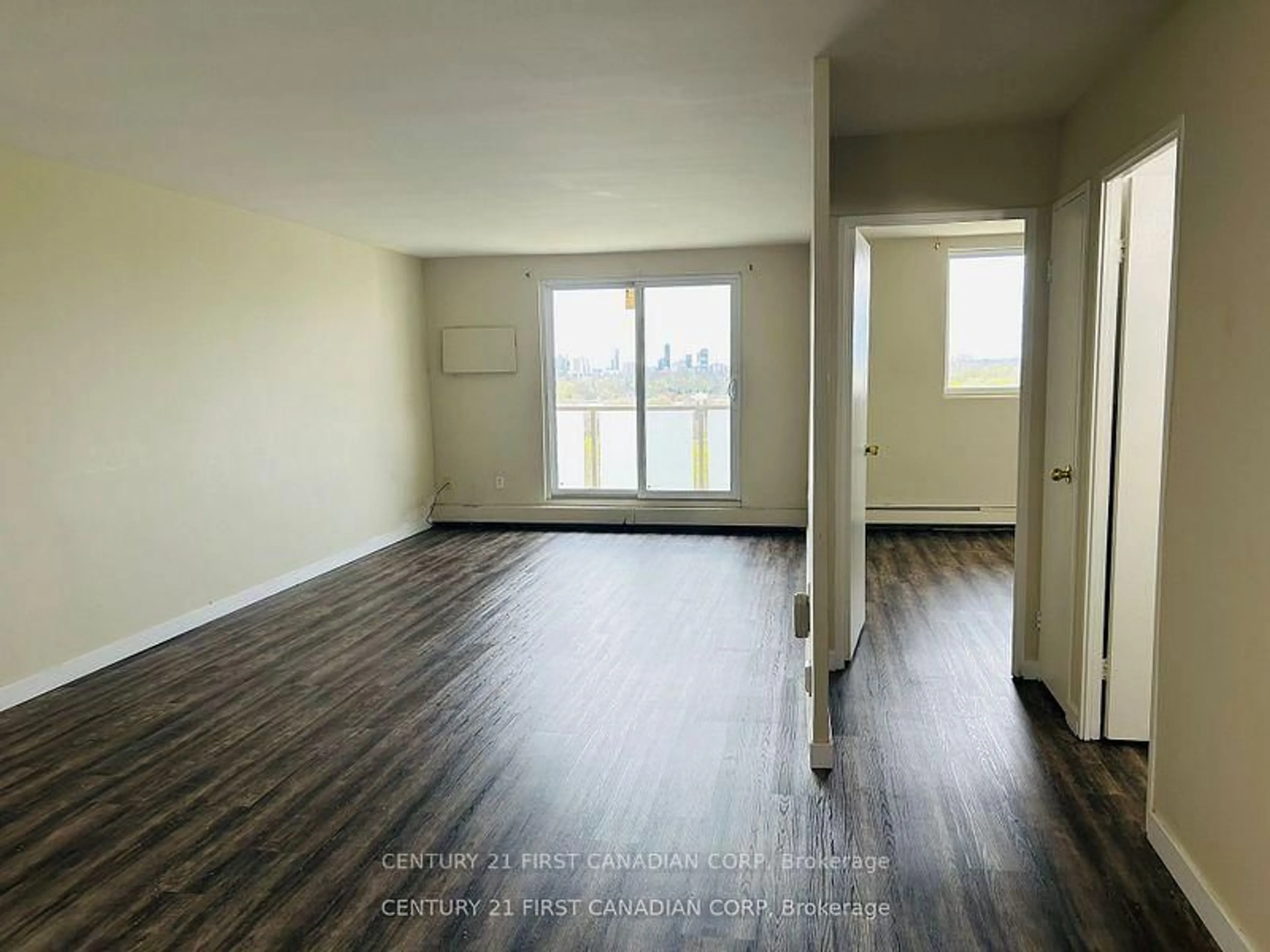 A pic of a room for 573 Mornington Ave #1011, London East Ontario N5Y 4T9