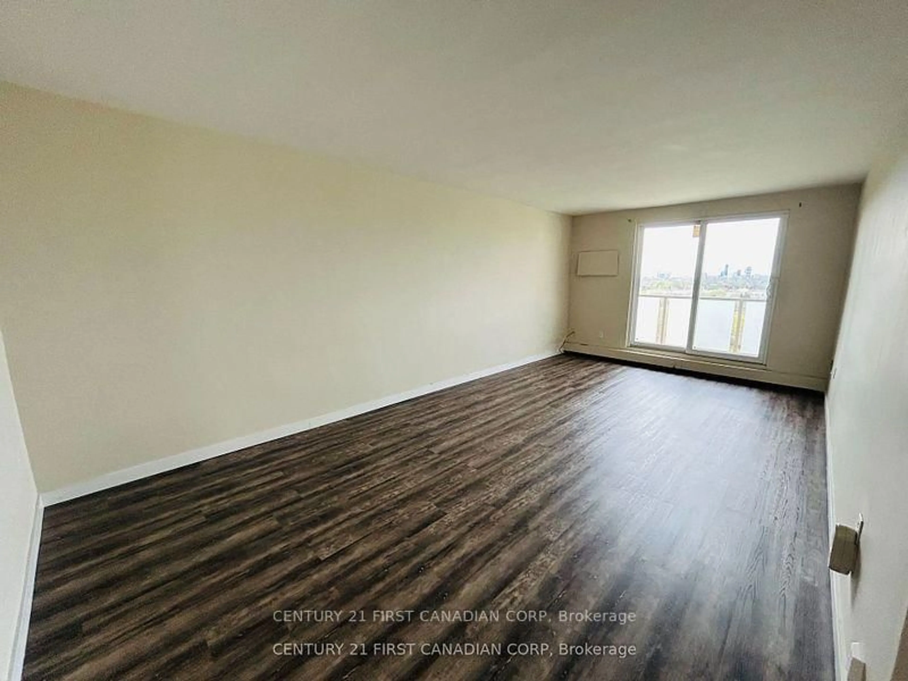A pic of a room for 573 Mornington Ave #1011, London East Ontario N5Y 4T9