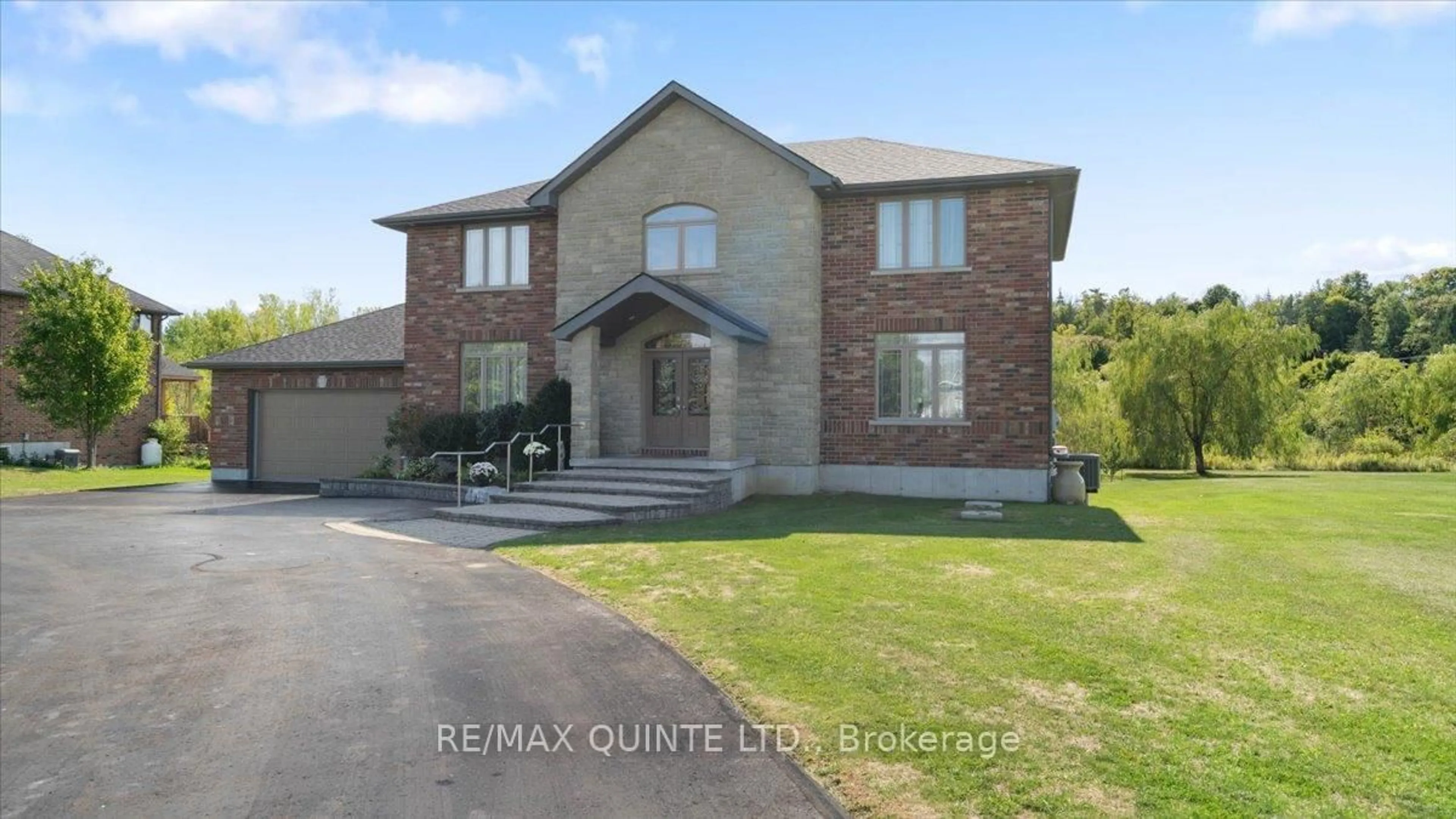 Home with brick exterior material, unknown for 39 Deerfield Crt, Prince Edward County Ontario K8N 4Z1