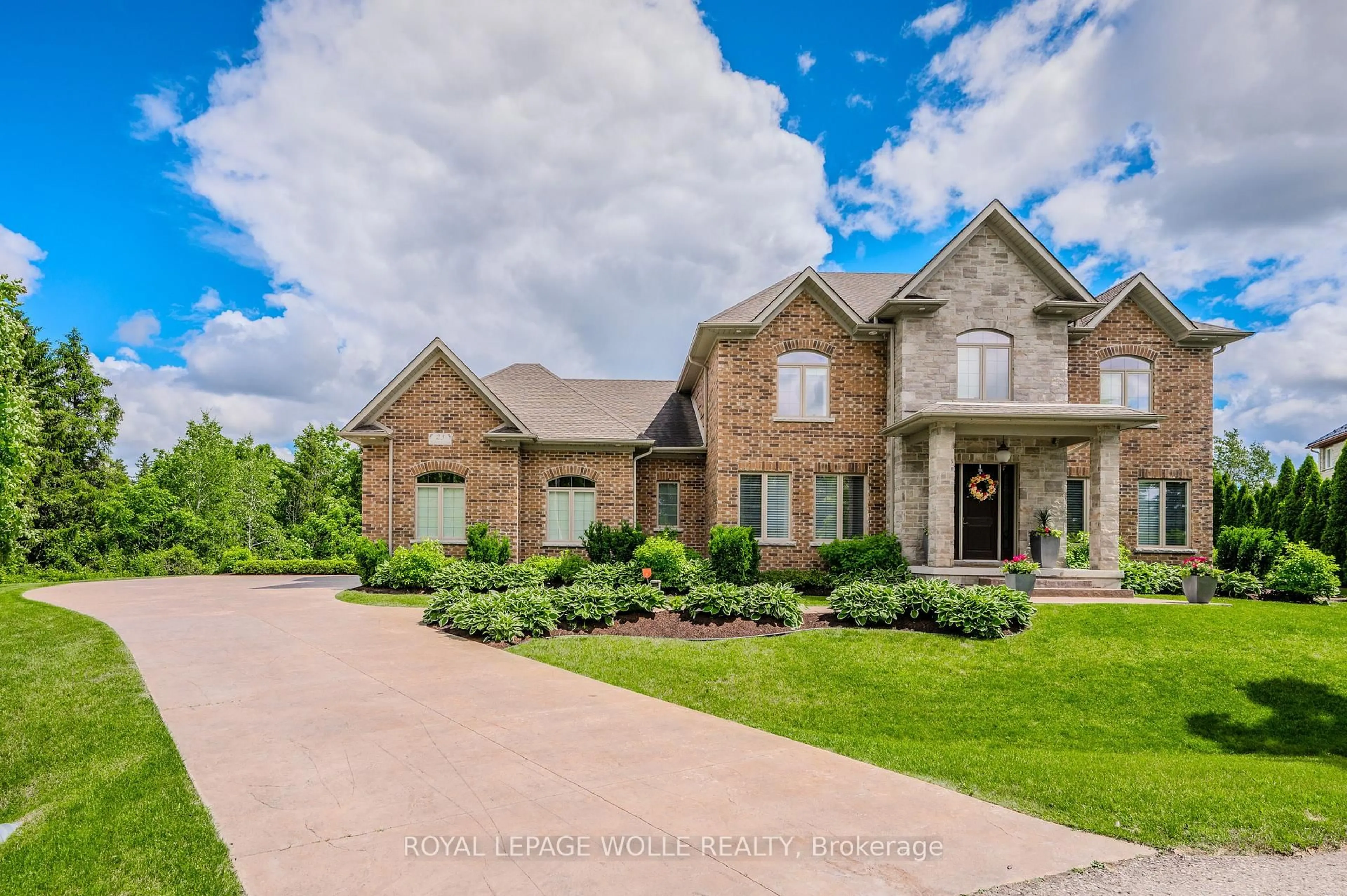 Home with brick exterior material, street for 23 Highgrove Crt, Cambridge Ontario N3H 4R8