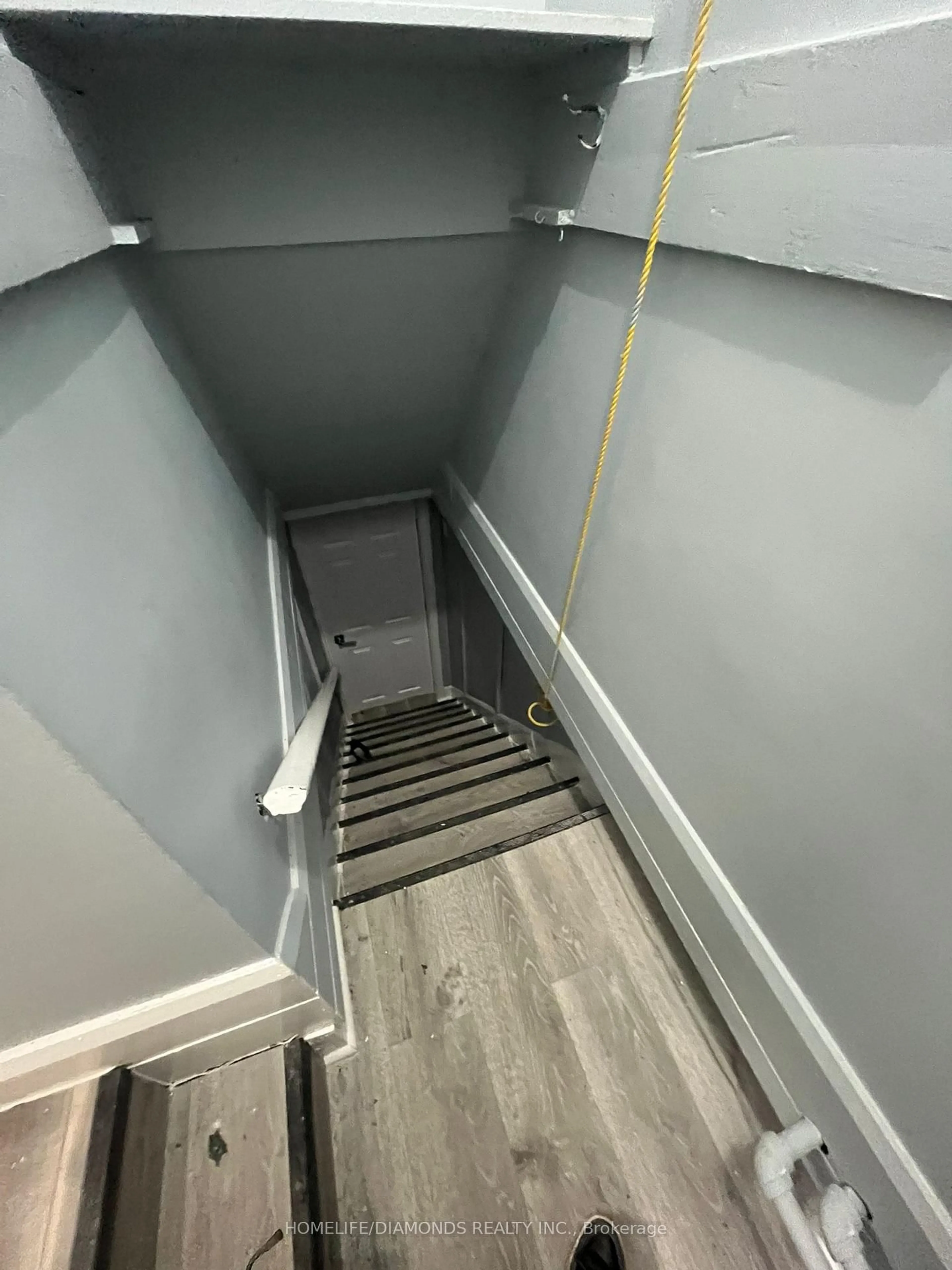 Stairs for 211 TORONTO St, Kingston Ontario K7L 4A9