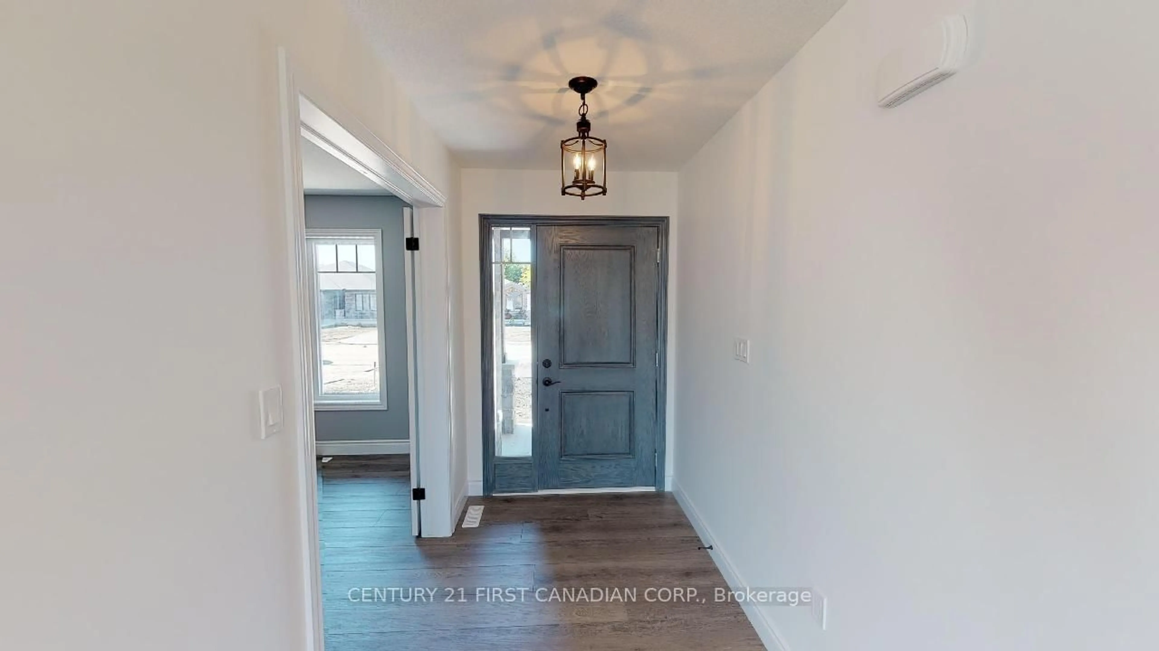 Indoor entryway for 22 Postma Cres, North Middlesex Ontario N0M 1A0