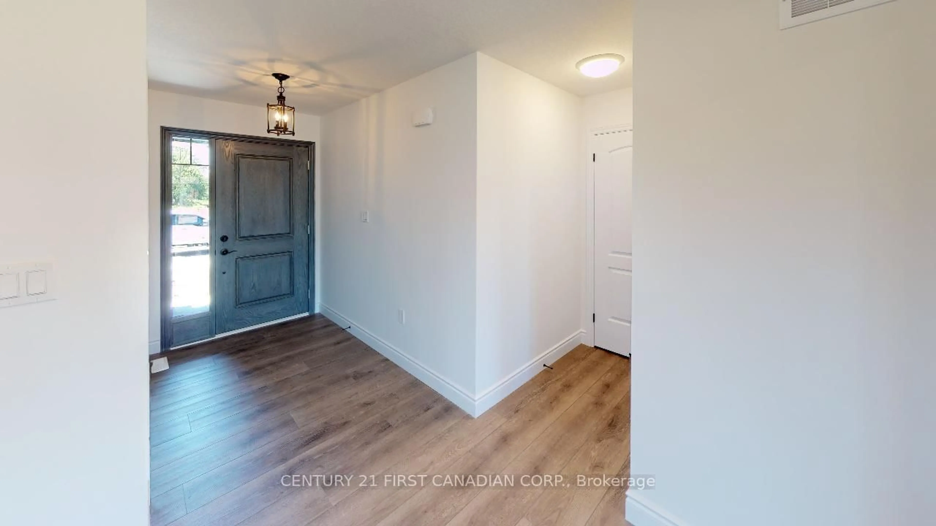 Indoor entryway for 22 Postma Cres, North Middlesex Ontario N0M 1A0