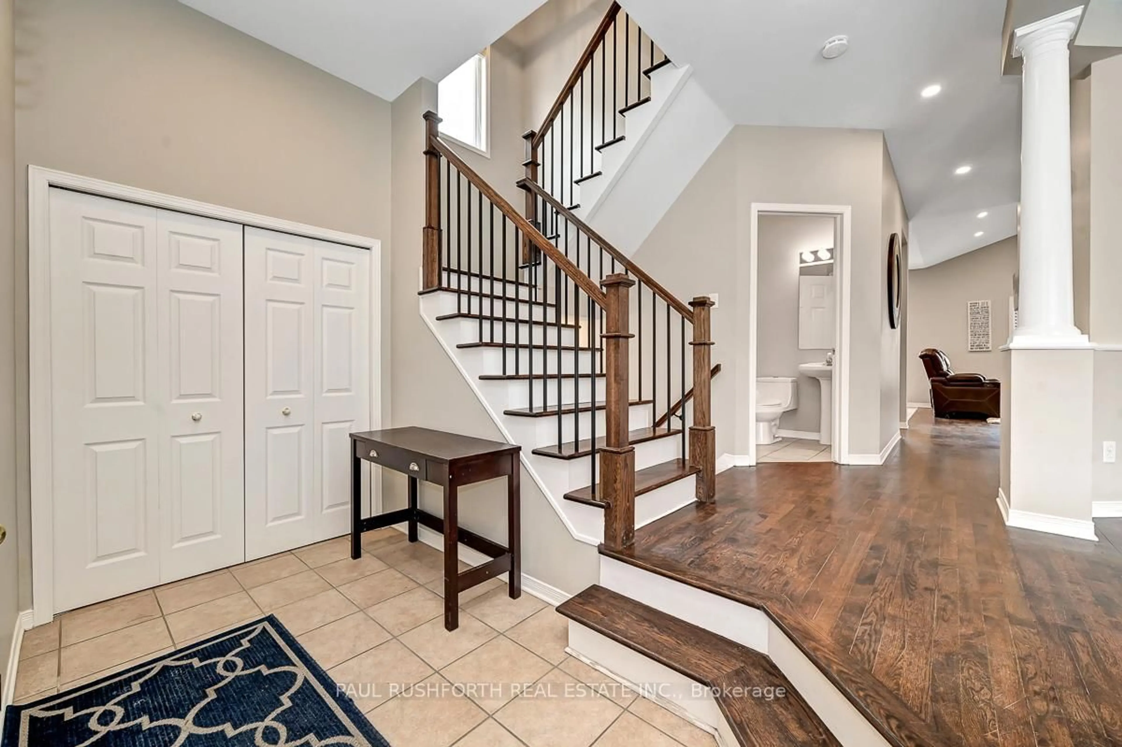 Indoor entryway for 1654 Agatha St, Ottawa Ontario K4A 4L5