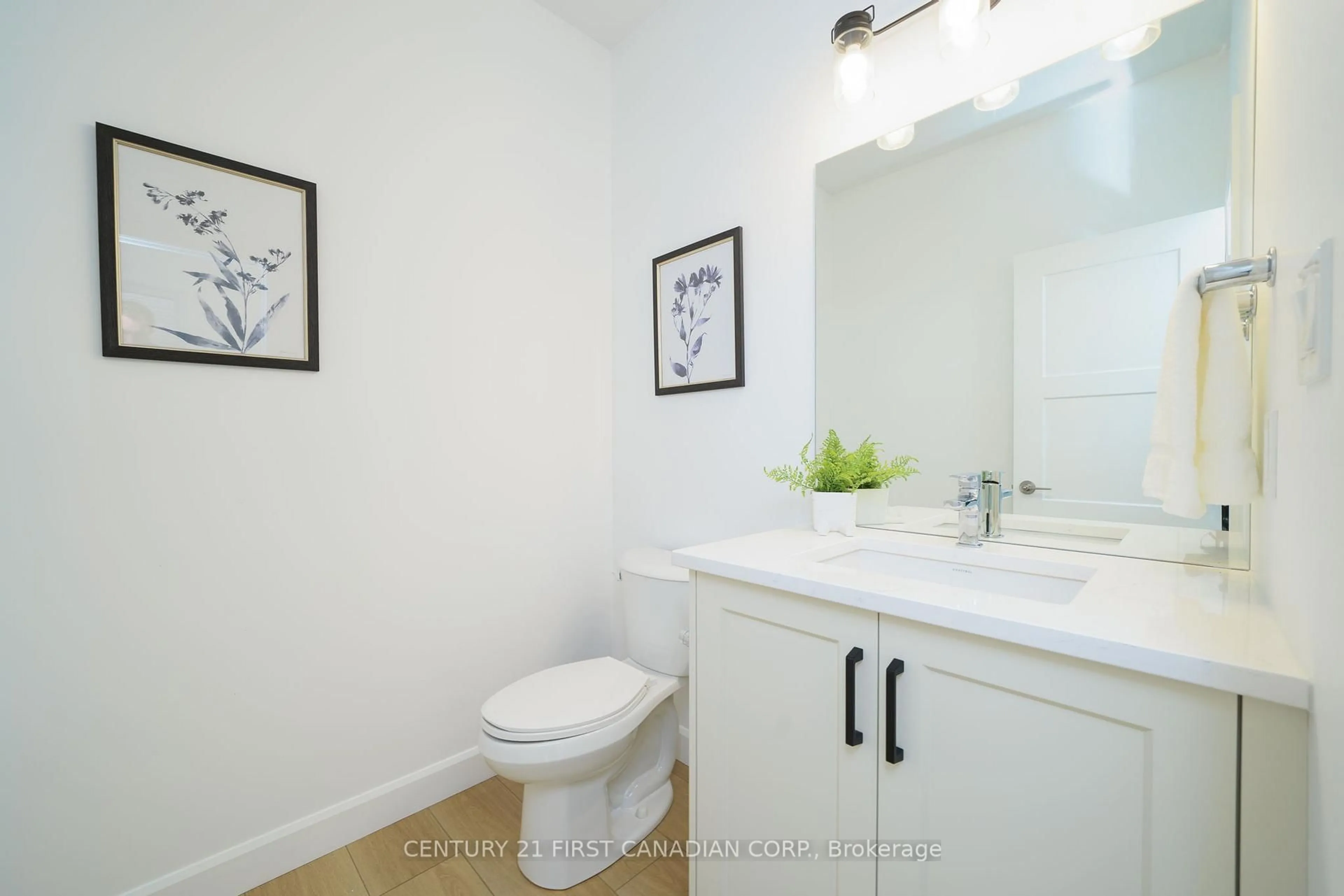 Standard bathroom, ceramic/tile floor for 115 Atkinson St, North Middlesex Ontario N0M 1A0