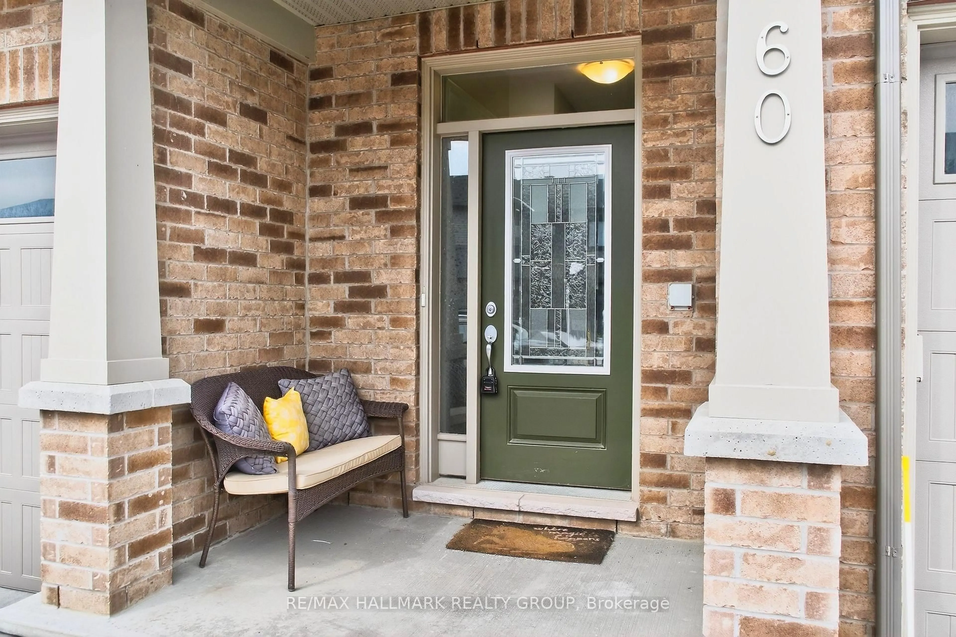 Indoor entryway for 60 Jardiniere St, Ottawa Ontario K2S 2K2