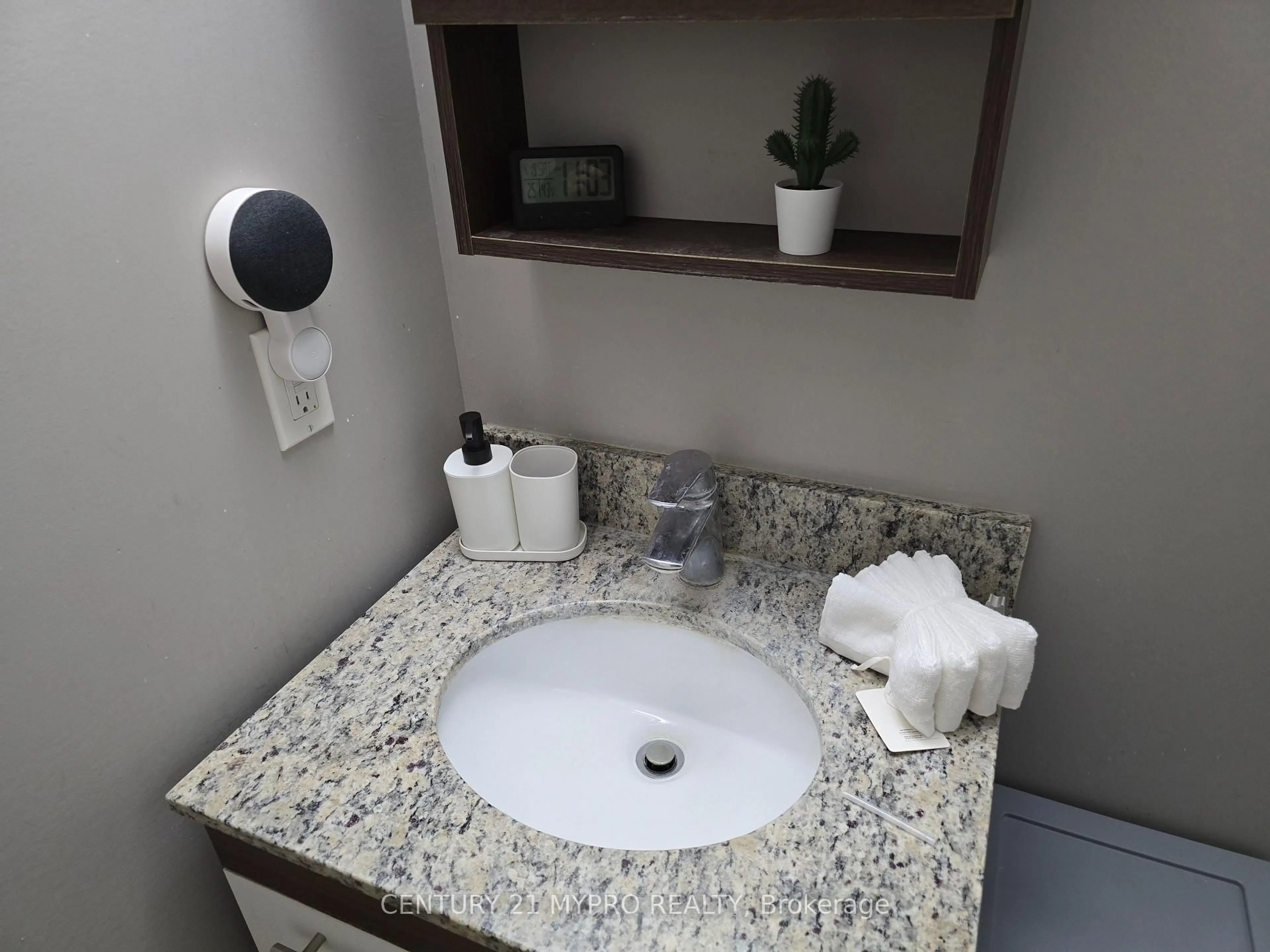 Standard bathroom, ceramic/tile floor for 308 Lester St #416, Waterloo Ontario N2L 0H9
