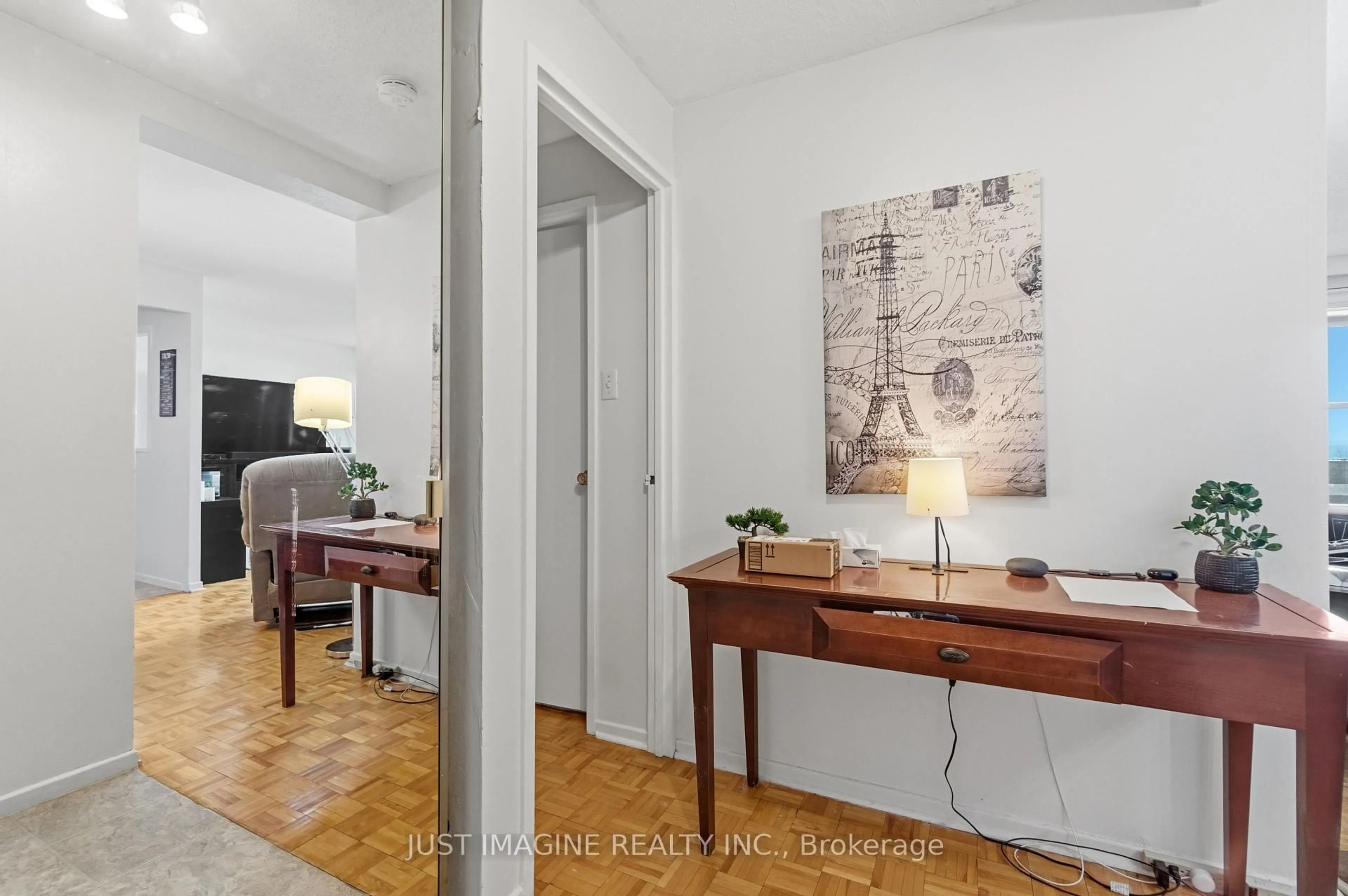 Unknown for 3100 Carling Ave #721, Ottawa Ontario K2B 6J6