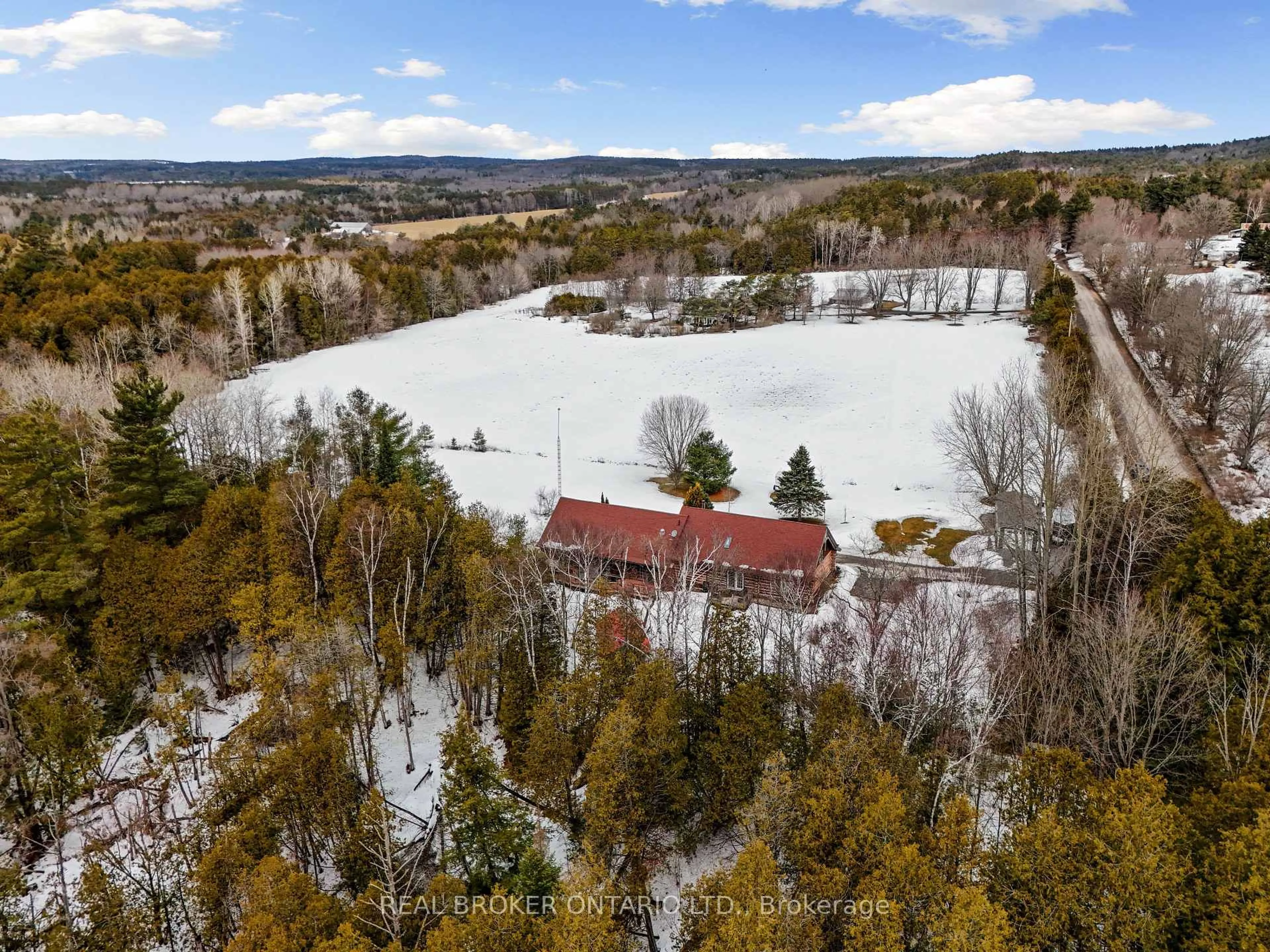 A pic from outside/outdoor area/front of a property/back of a property/a pic from drone, water/lake/river/ocean view for 481 Oak Hill Rd, Port Hope Ontario L0A 1B0