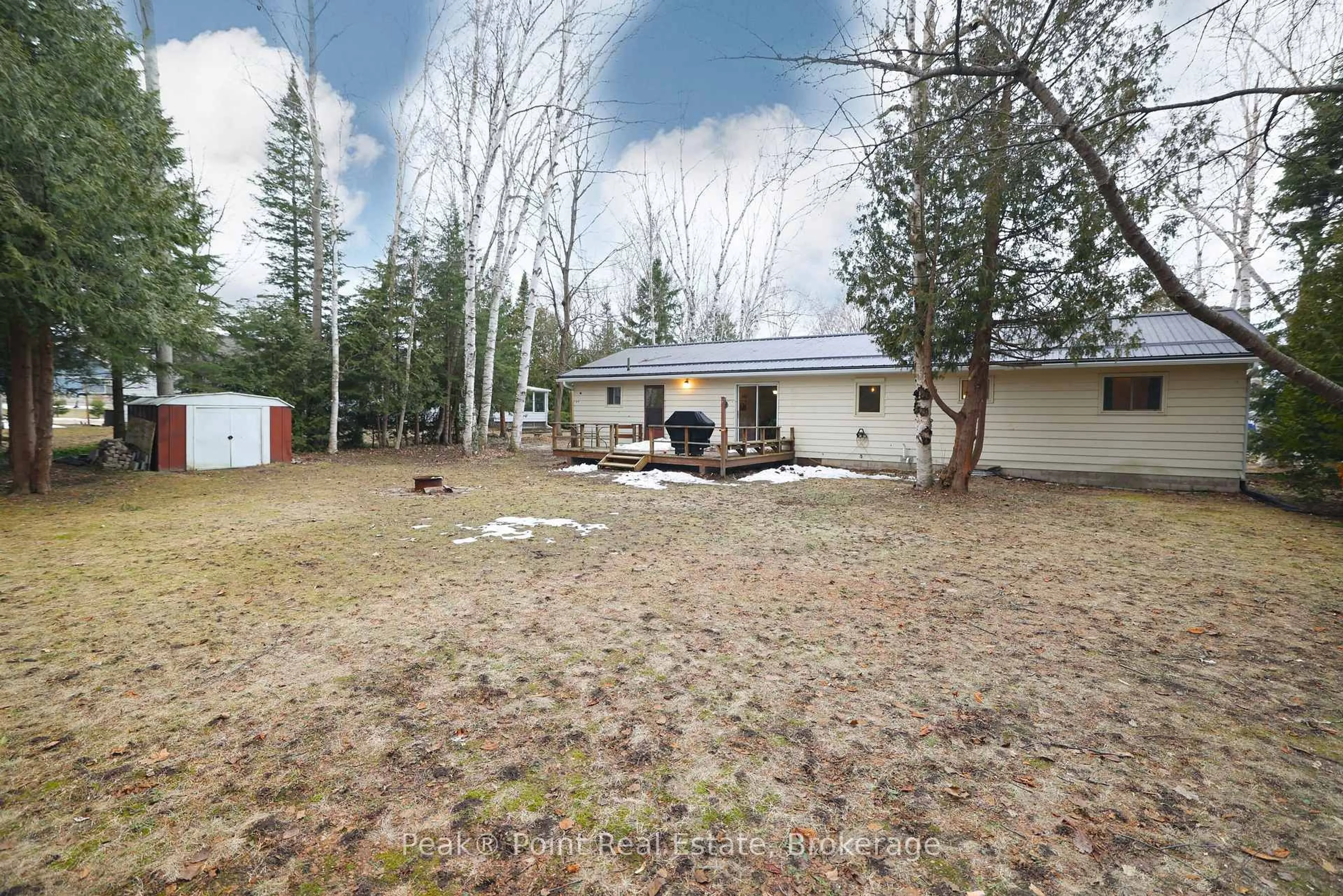 A pic from outside/outdoor area/front of a property/back of a property/a pic from drone, unknown for 7 Graham Cres, South Bruce Peninsula Ontario N0H 2G0