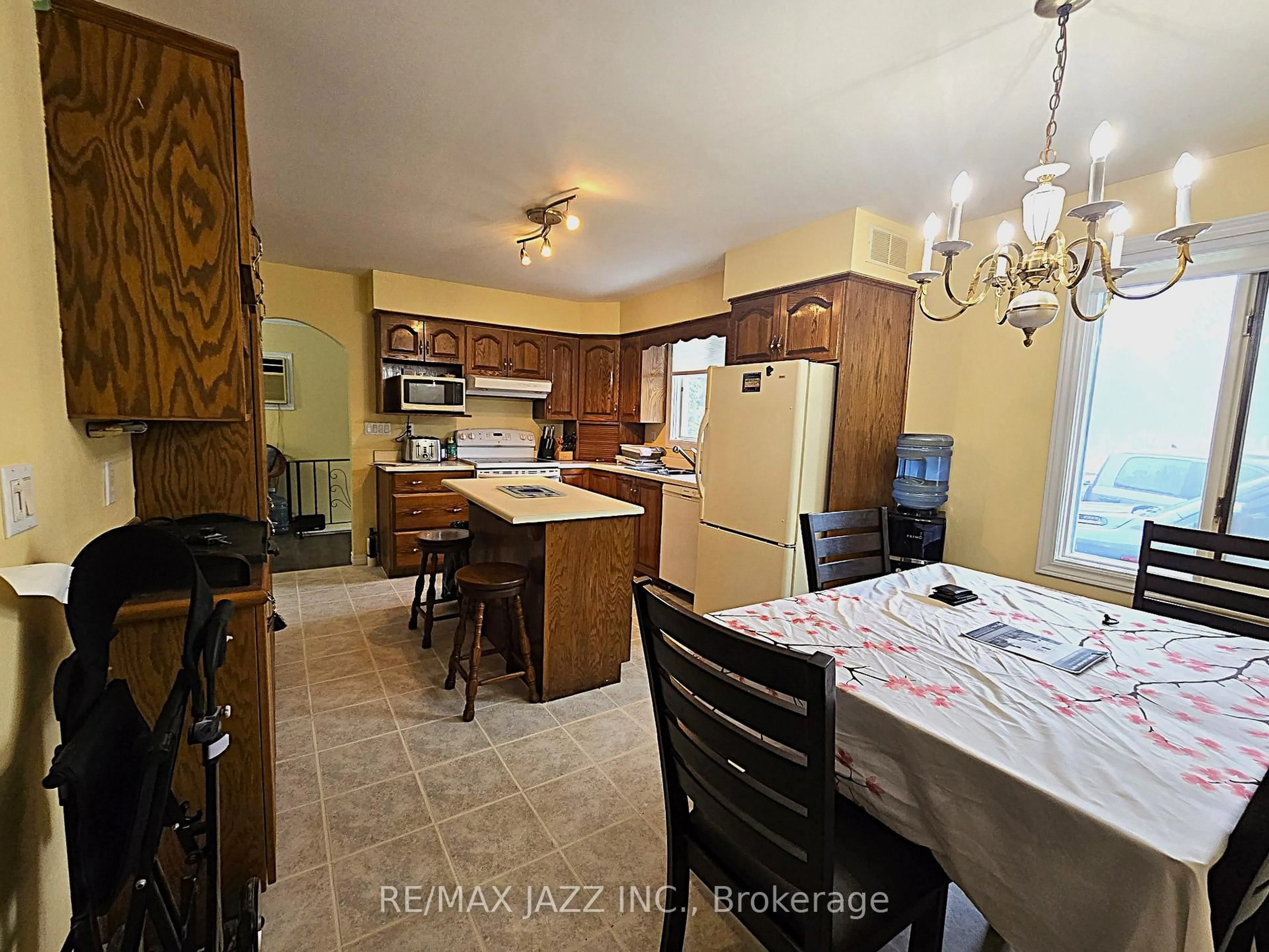 Unknown for 61 Gilbert Rd, French River Ontario P0M 1A0