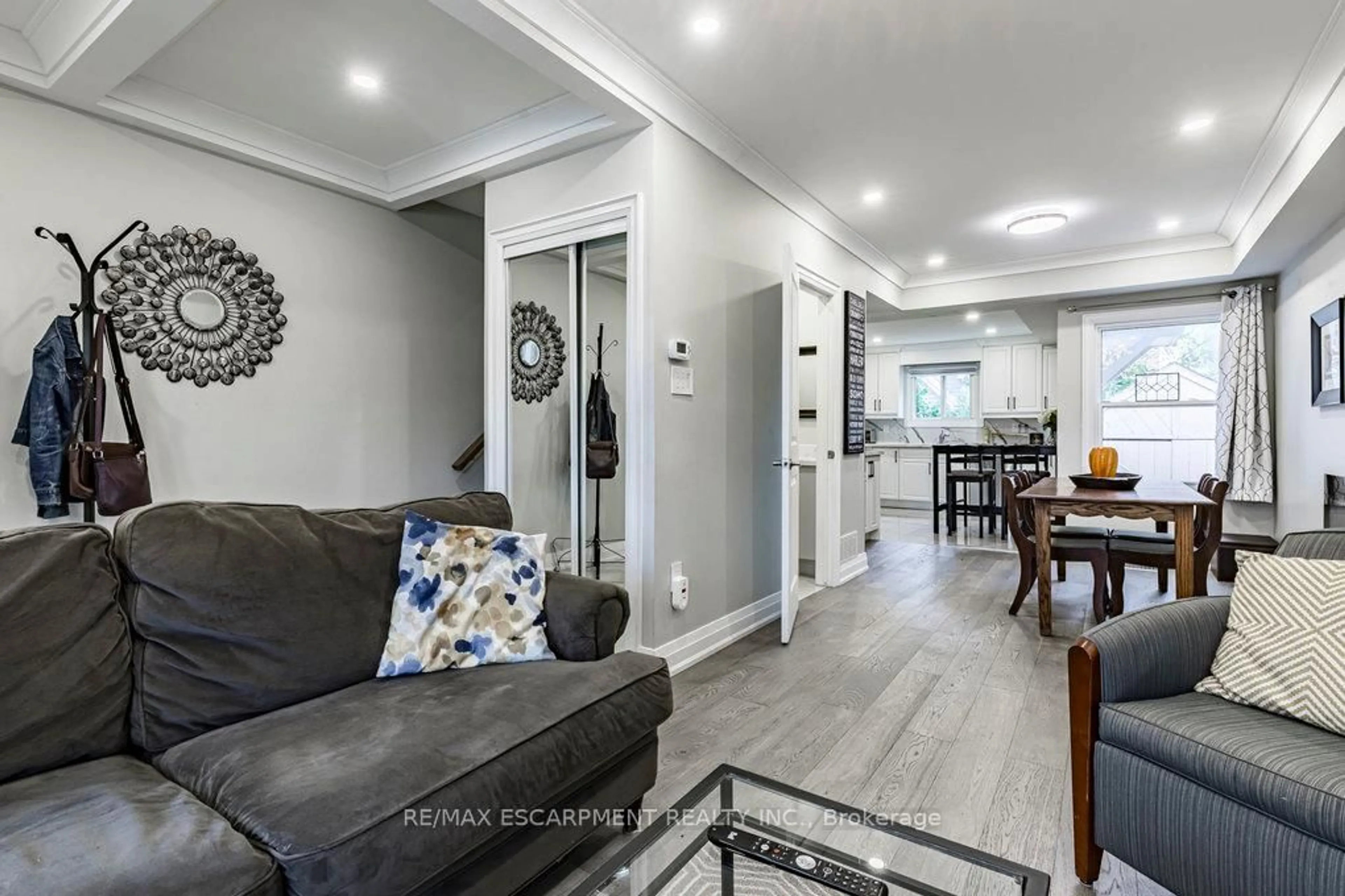 Living room with furniture, unknown for 67 Gage Ave, Hamilton Ontario L8L 6Z8