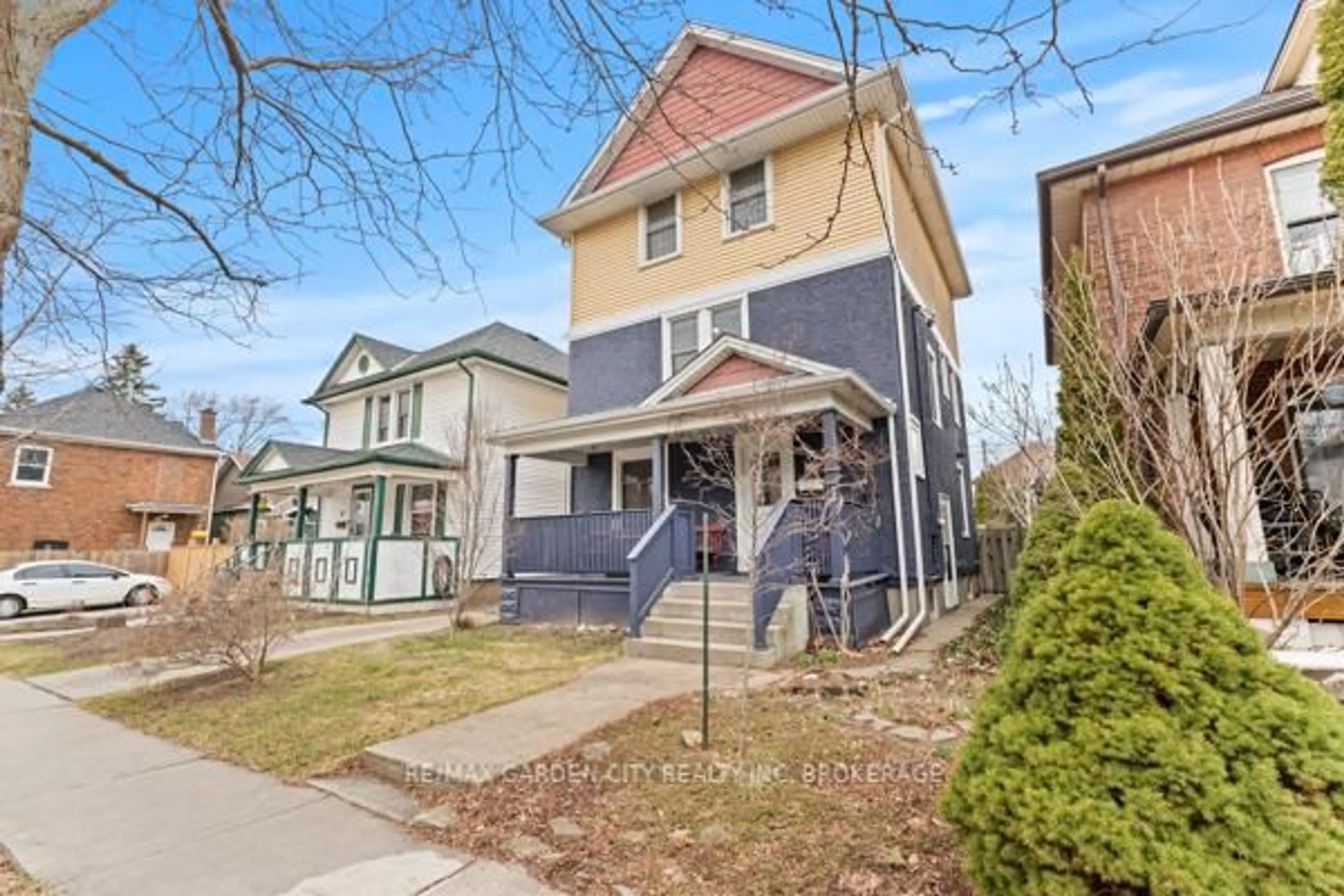 Unknown for 43 Albert St, St. Catharines Ontario L2R 2G8