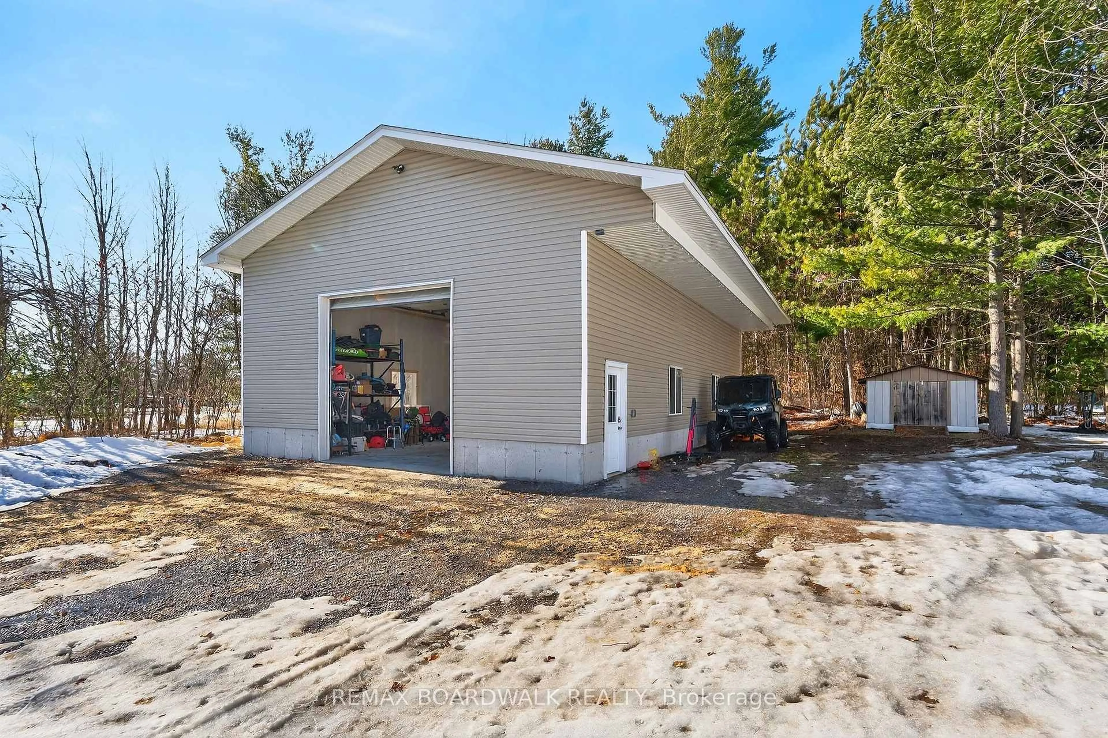 Indoor garage for 551 McLachlan Rd, White Lake Ontario K0A 3L0