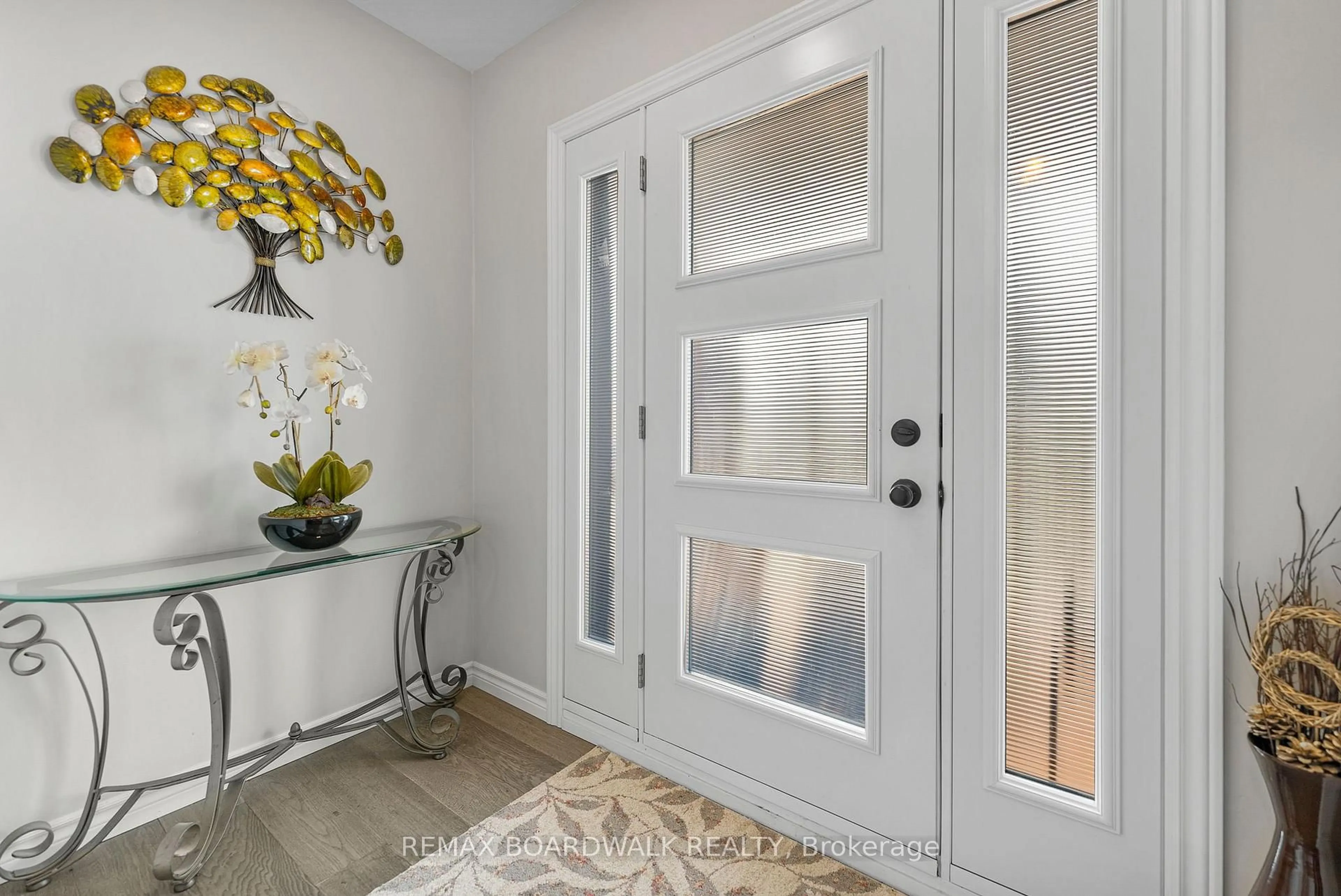 Indoor entryway for 1496 Drummond School Rd, Perth Ontario K7H 0K5