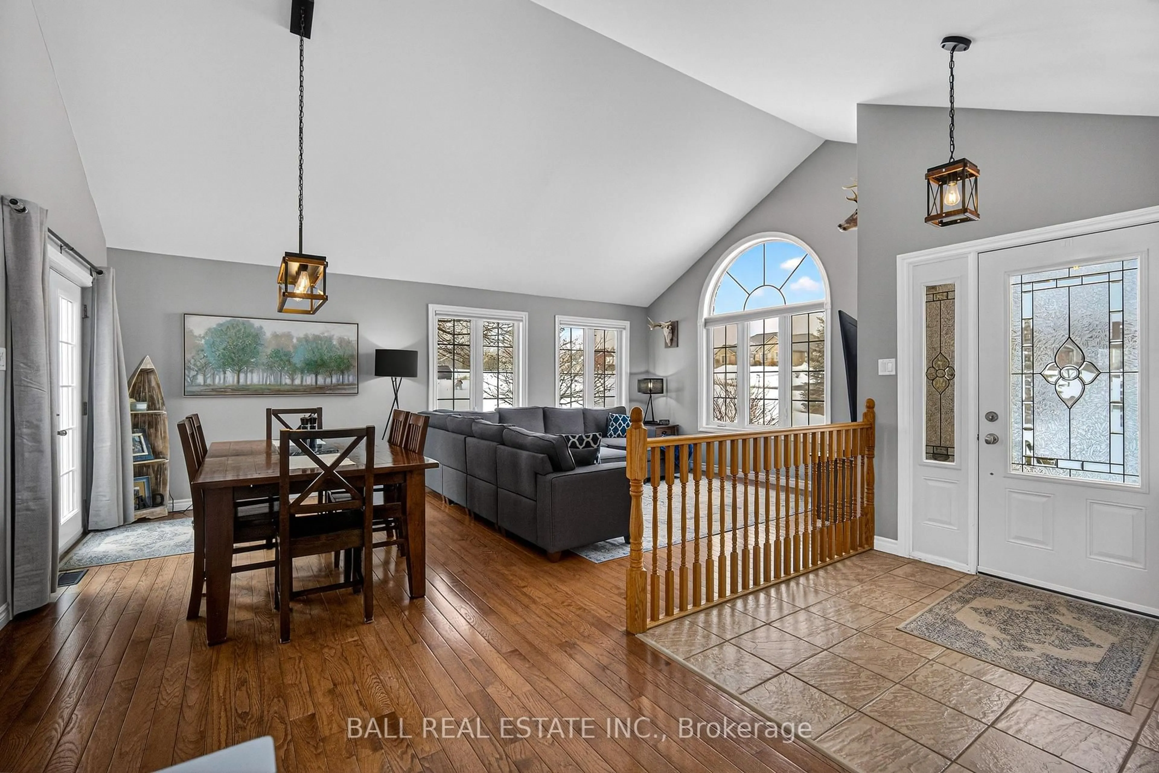 Open concept kitchen, unknown for 35 Applewood Dr, Trent Hills Ontario K0L 1L0