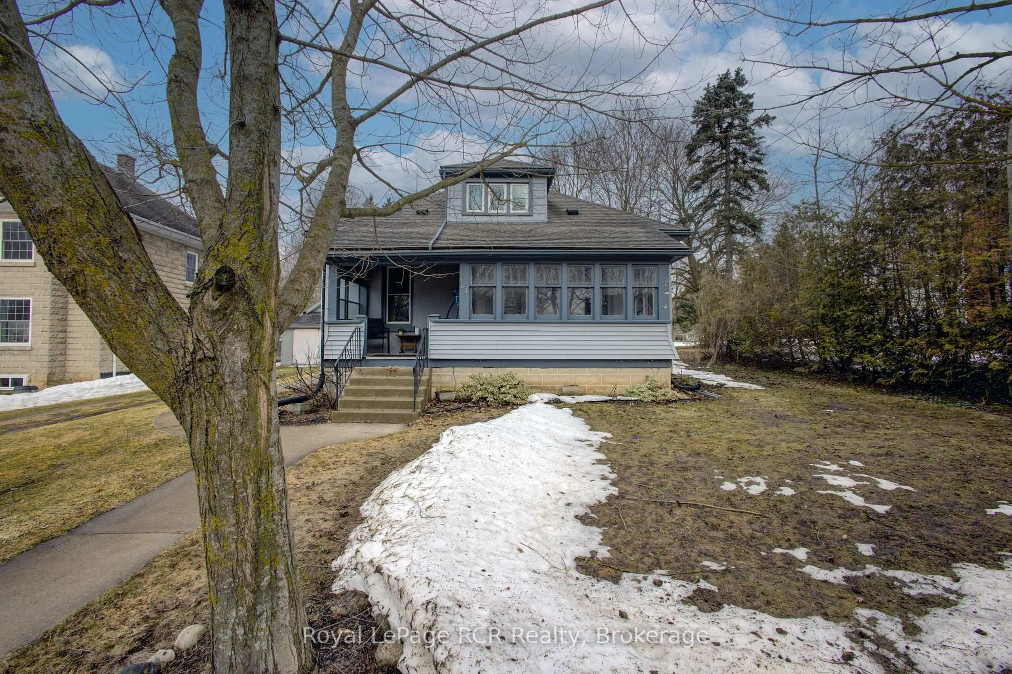 A pic from outside/outdoor area/front of a property/back of a property/a pic from drone, street for 161 Tucker St, Wellington North Ontario N0G 1A0