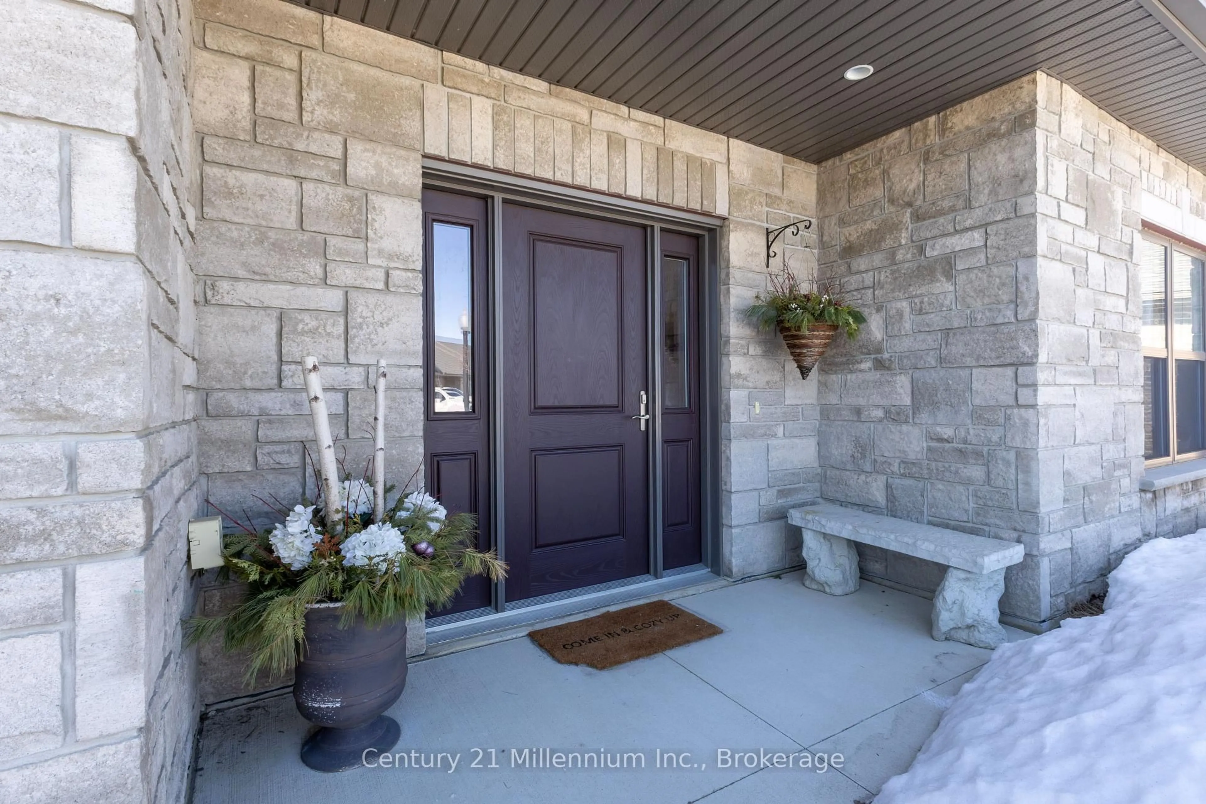 Indoor entryway for 1050 Waterloo St #11, Saugeen Shores Ontario N0H 2C3