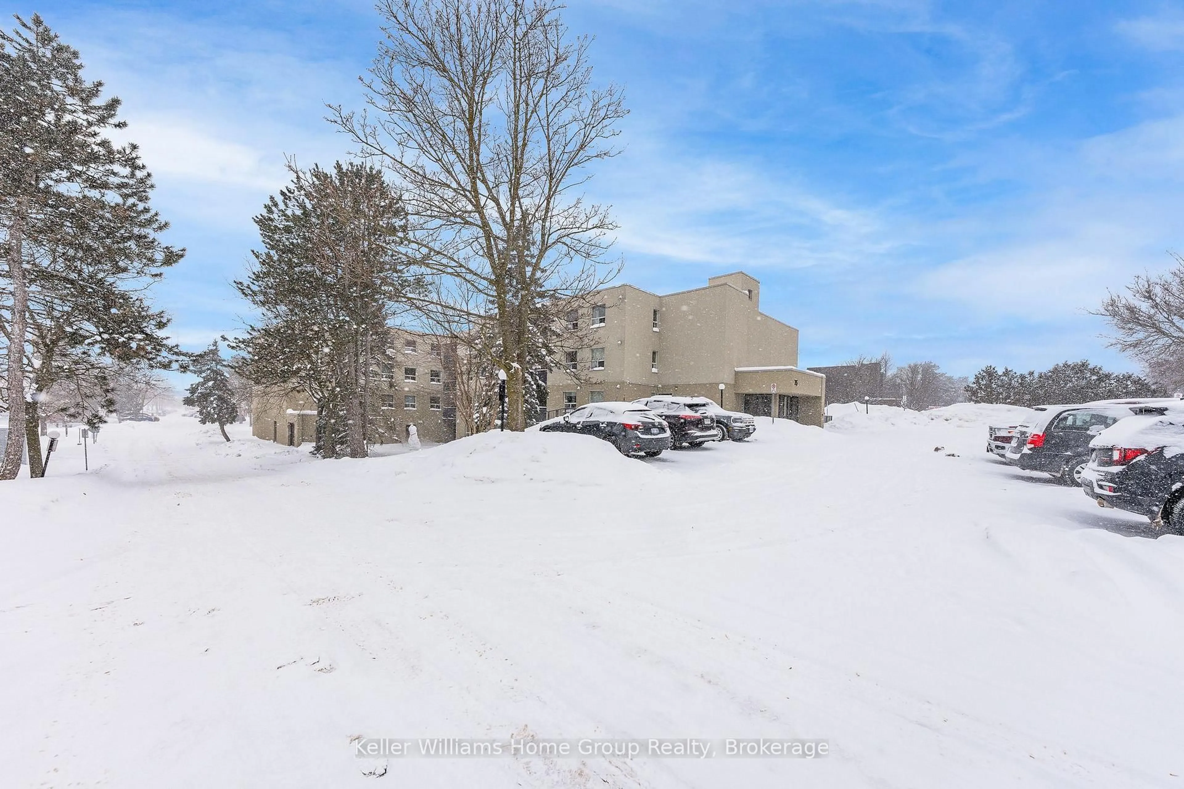A pic from outside/outdoor area/front of a property/back of a property/a pic from drone, unknown for 75 Silvercreek Pkwy #307, Guelph Ontario N1H 7R9