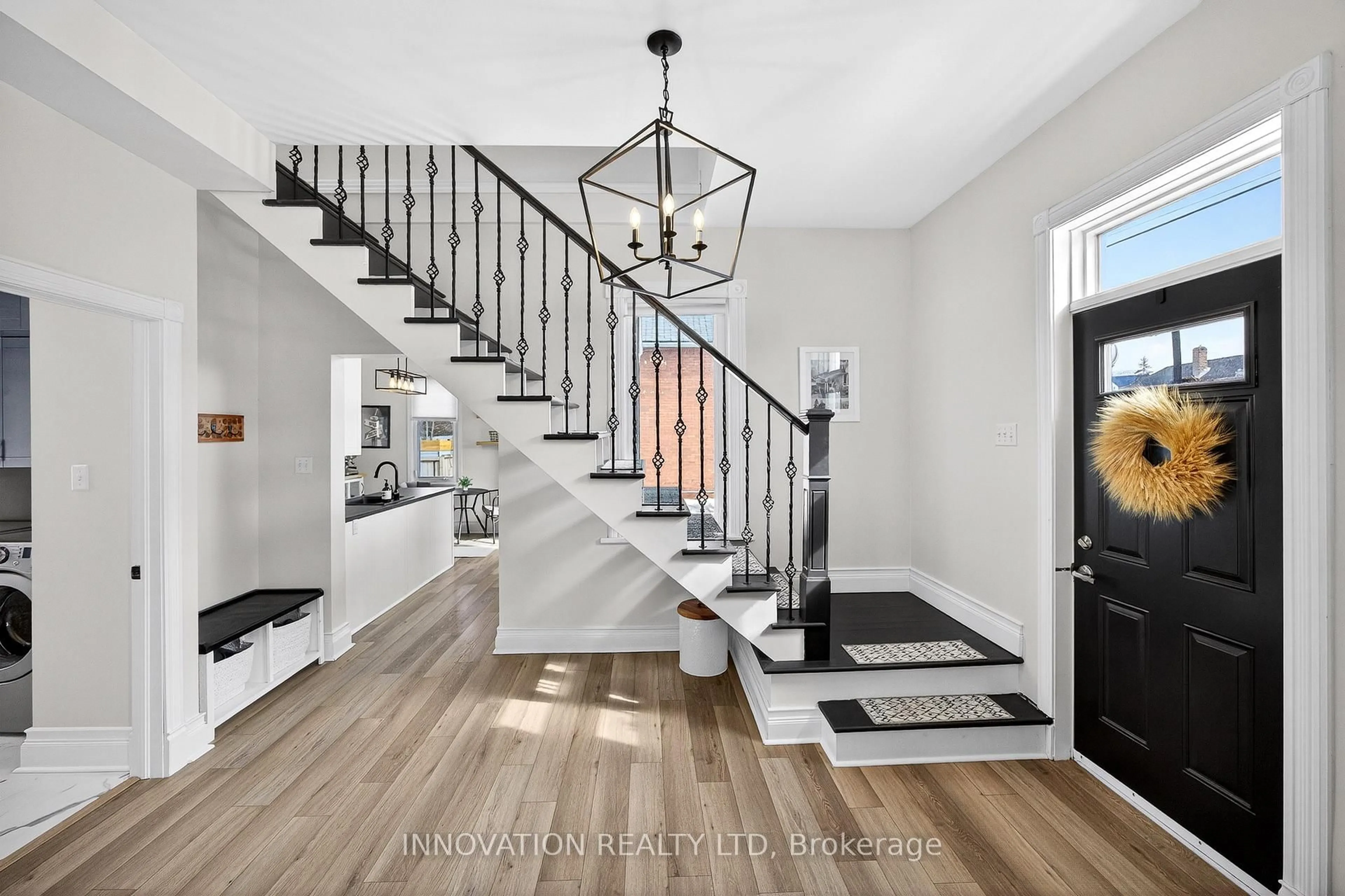 Indoor entryway for 119 Miguel St, Carleton Place Ontario K7C 1C8