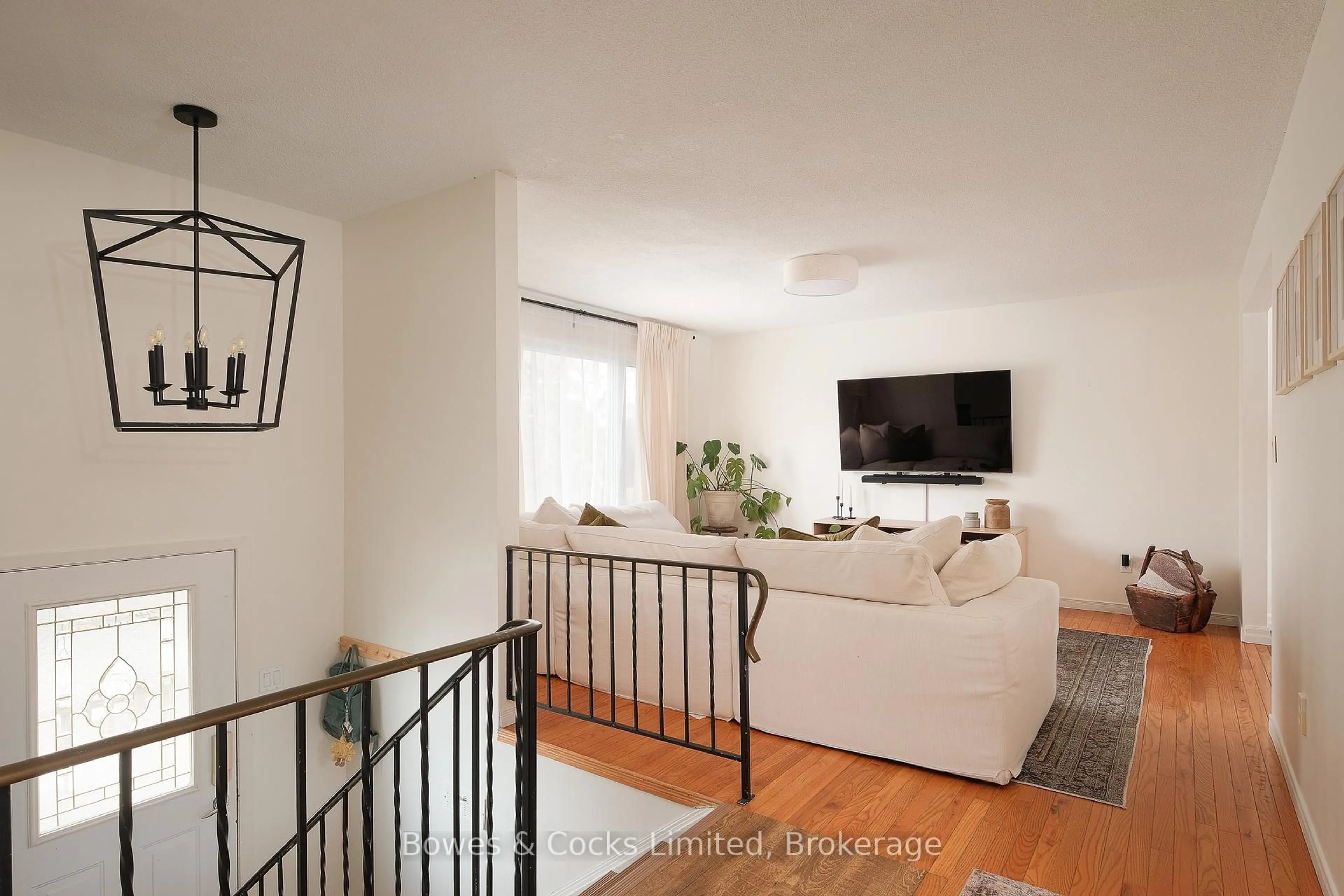 Unknown for 1712 Redwood Dr, Peterborough Ontario K9K 1M3