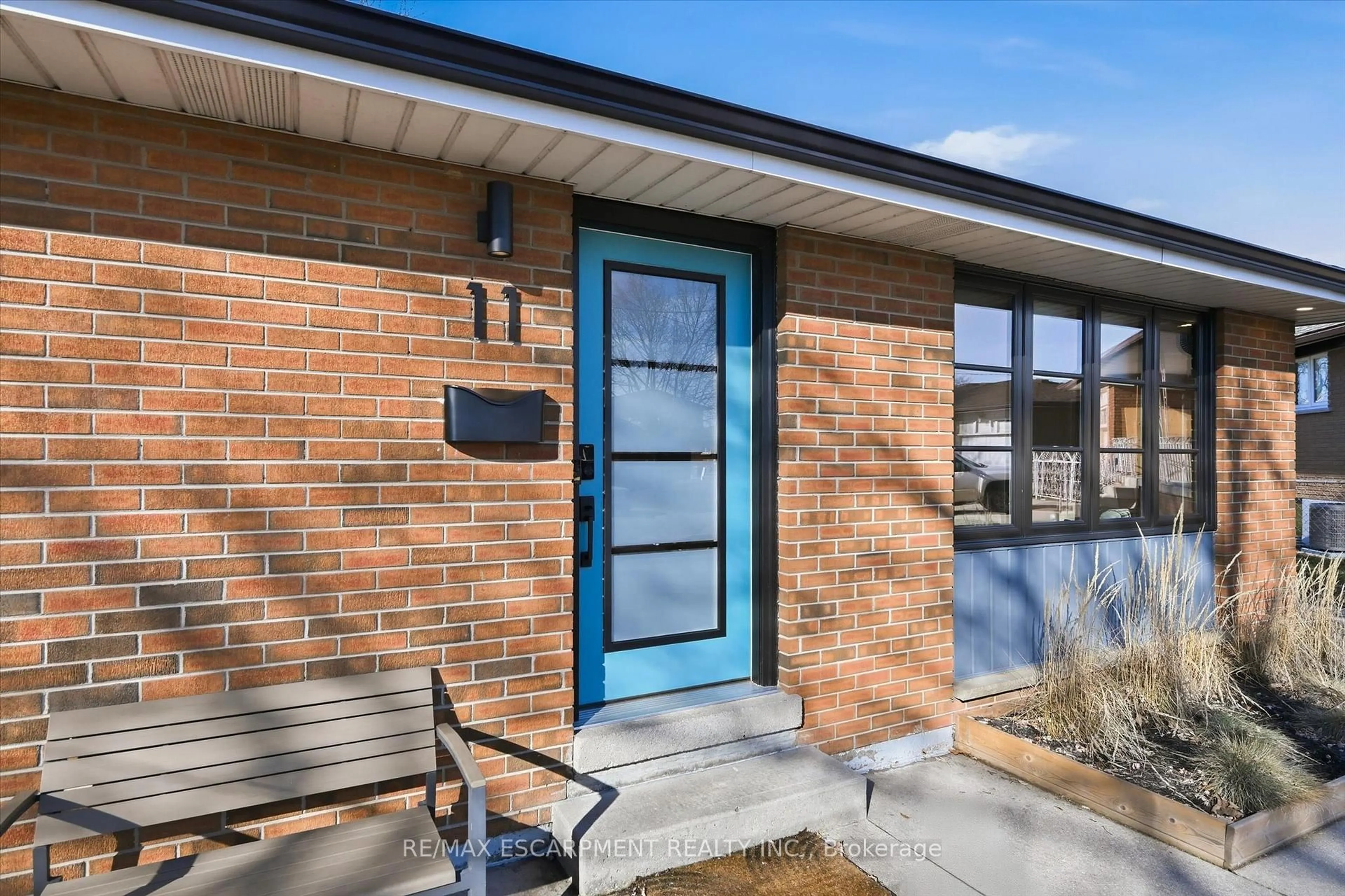 Home with brick exterior material, street for 11 Sandlyn Crt, Hamilton Ontario L8H 2R4