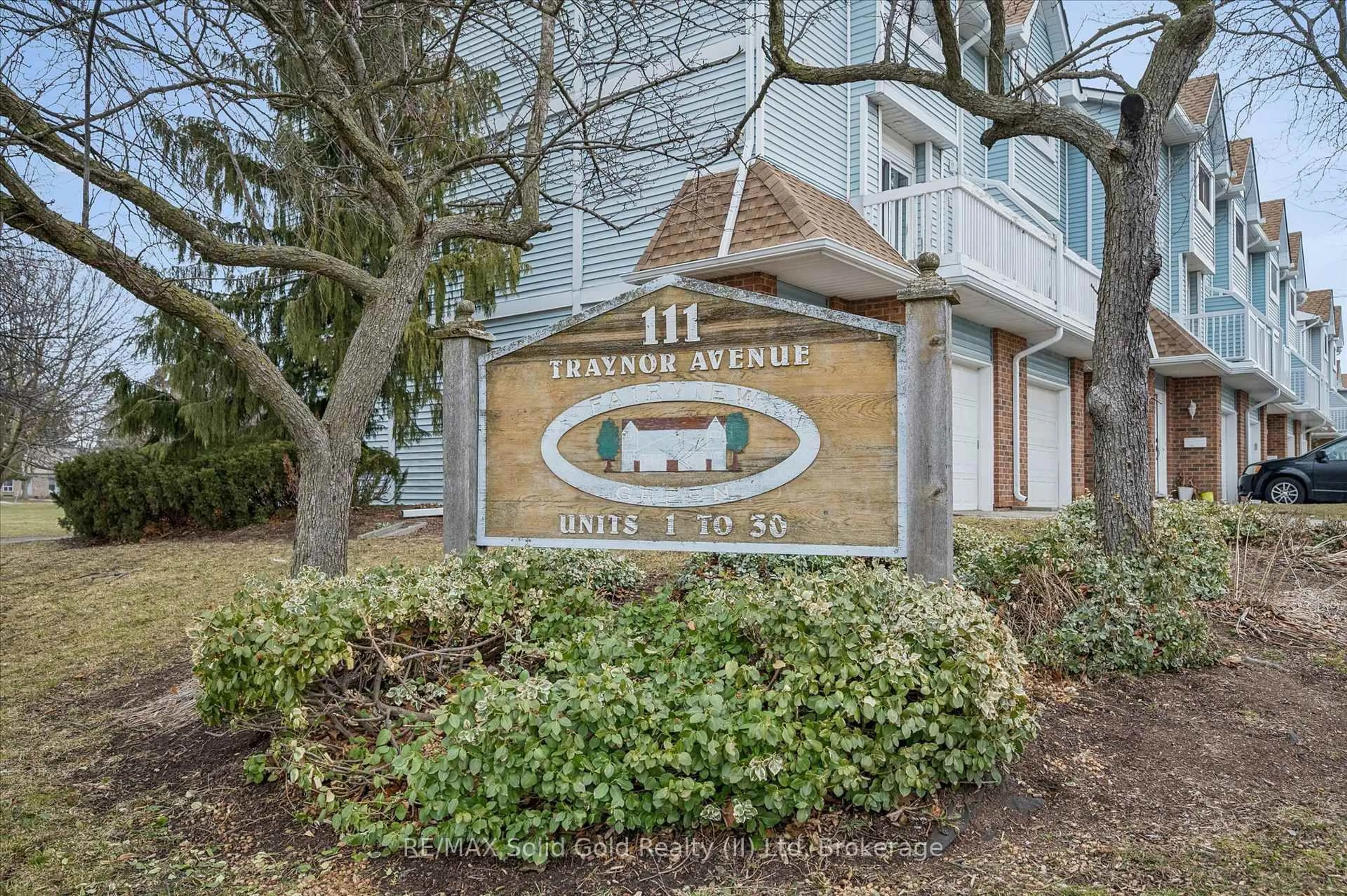 Indoor entryway for 111 Traynor Ave #17, Kitchener Ontario N2C 2N1