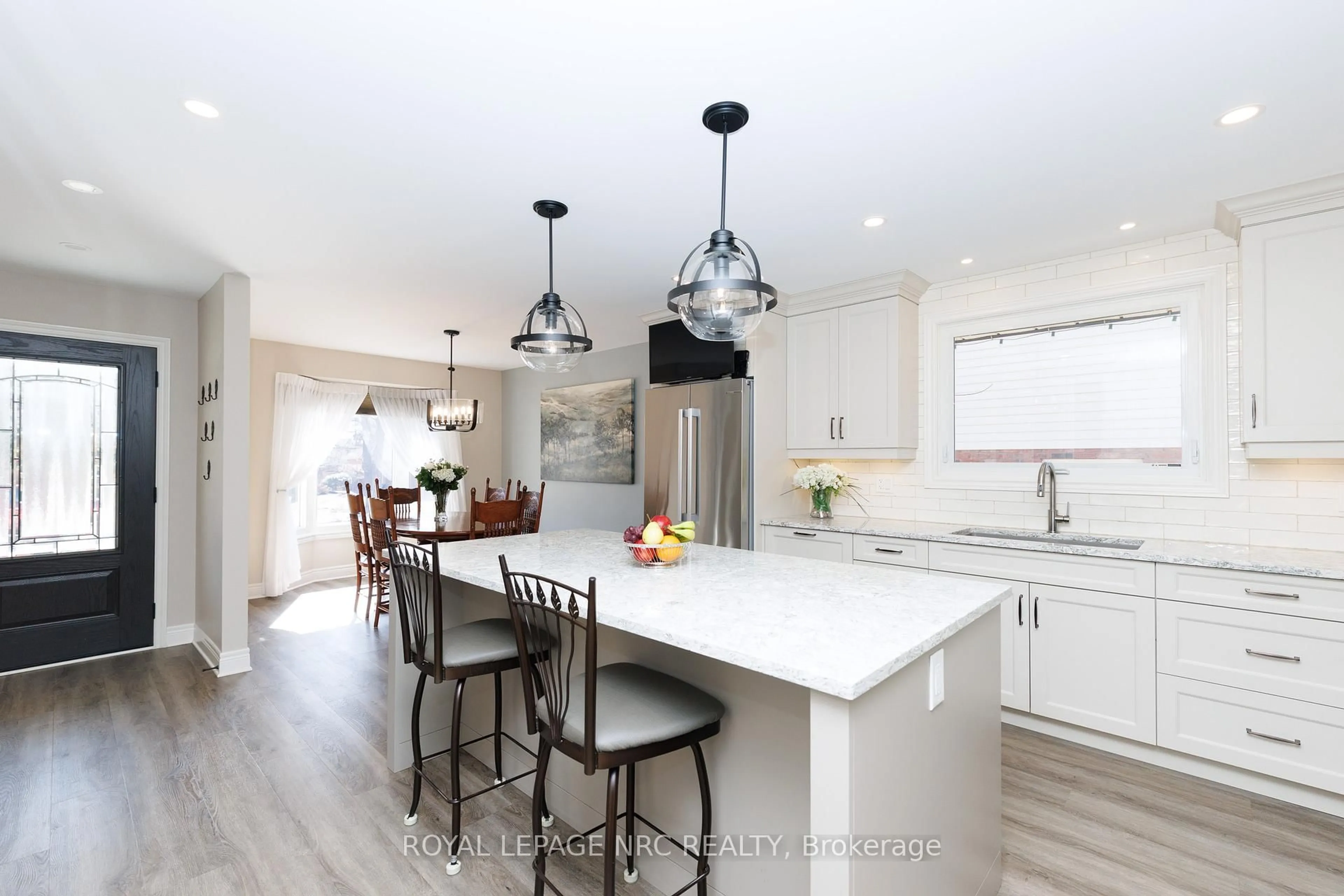 Open concept kitchen, unknown for 60 Millbridge Cres, Pelham Ontario L3E 0E8