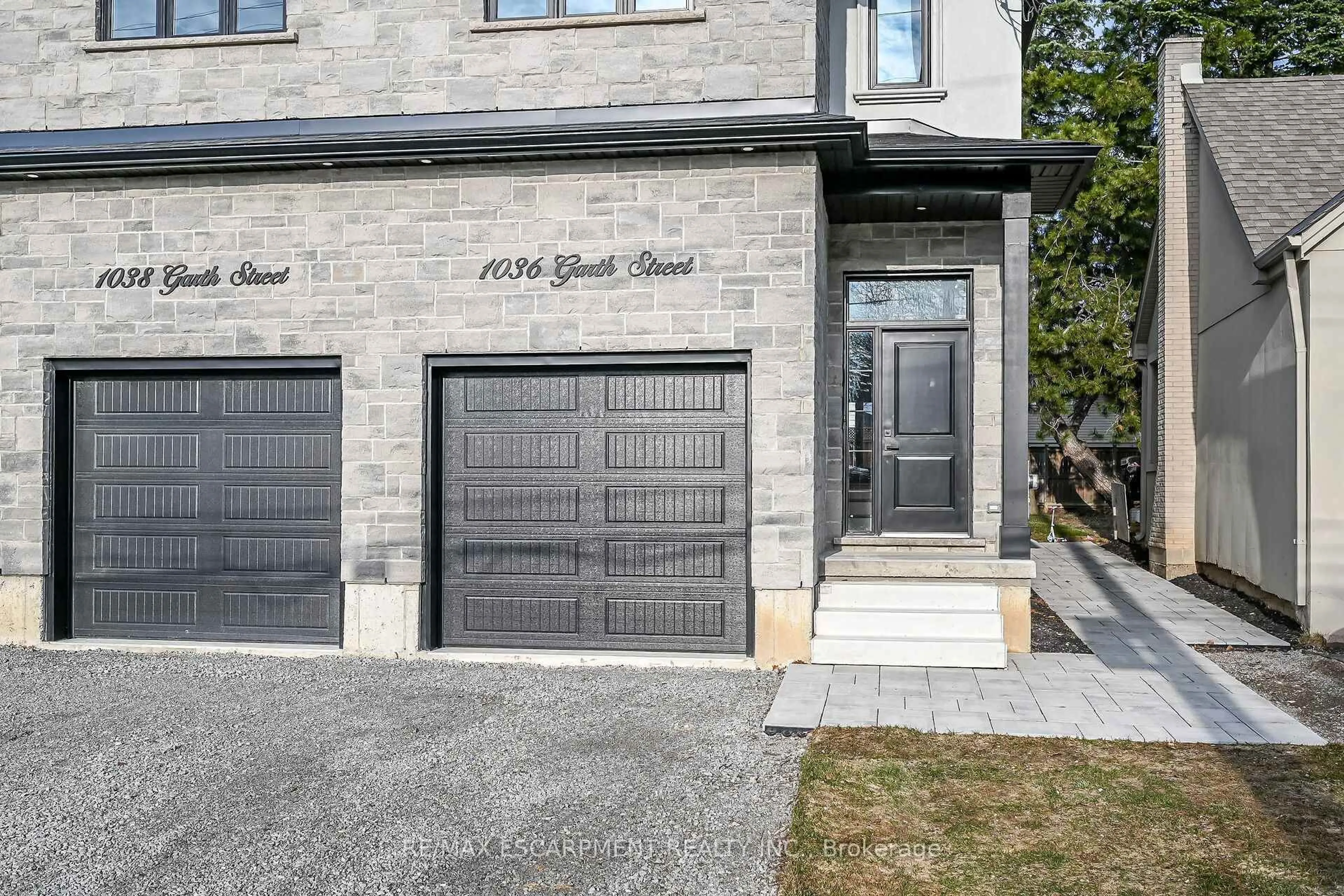 Home with brick exterior material, street for 1036 GARTH St, Hamilton Ontario L9C 4L6