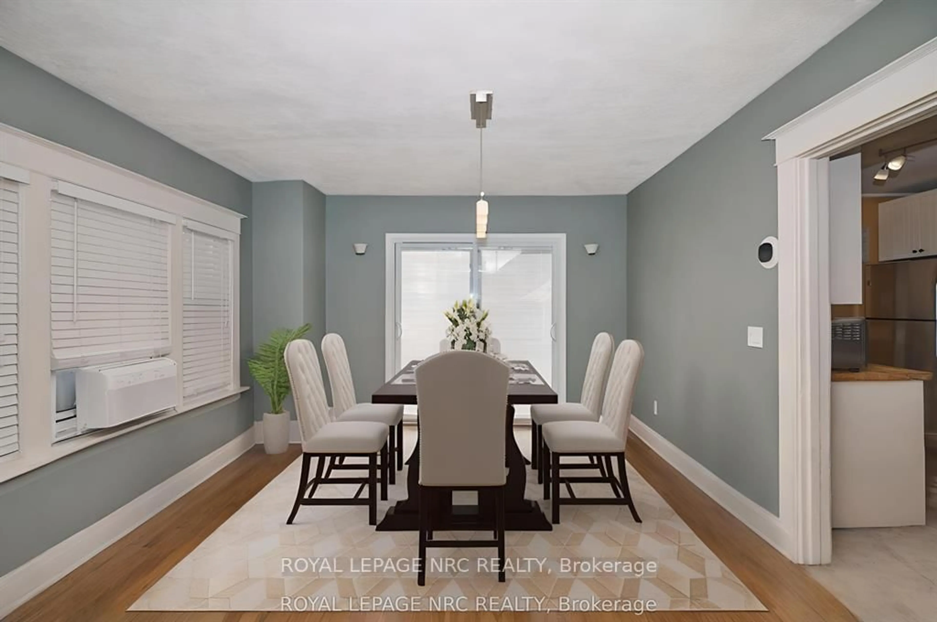 Dining room, unknown for 92 Dufferin St, St. Catharines Ontario L2R 1Z8