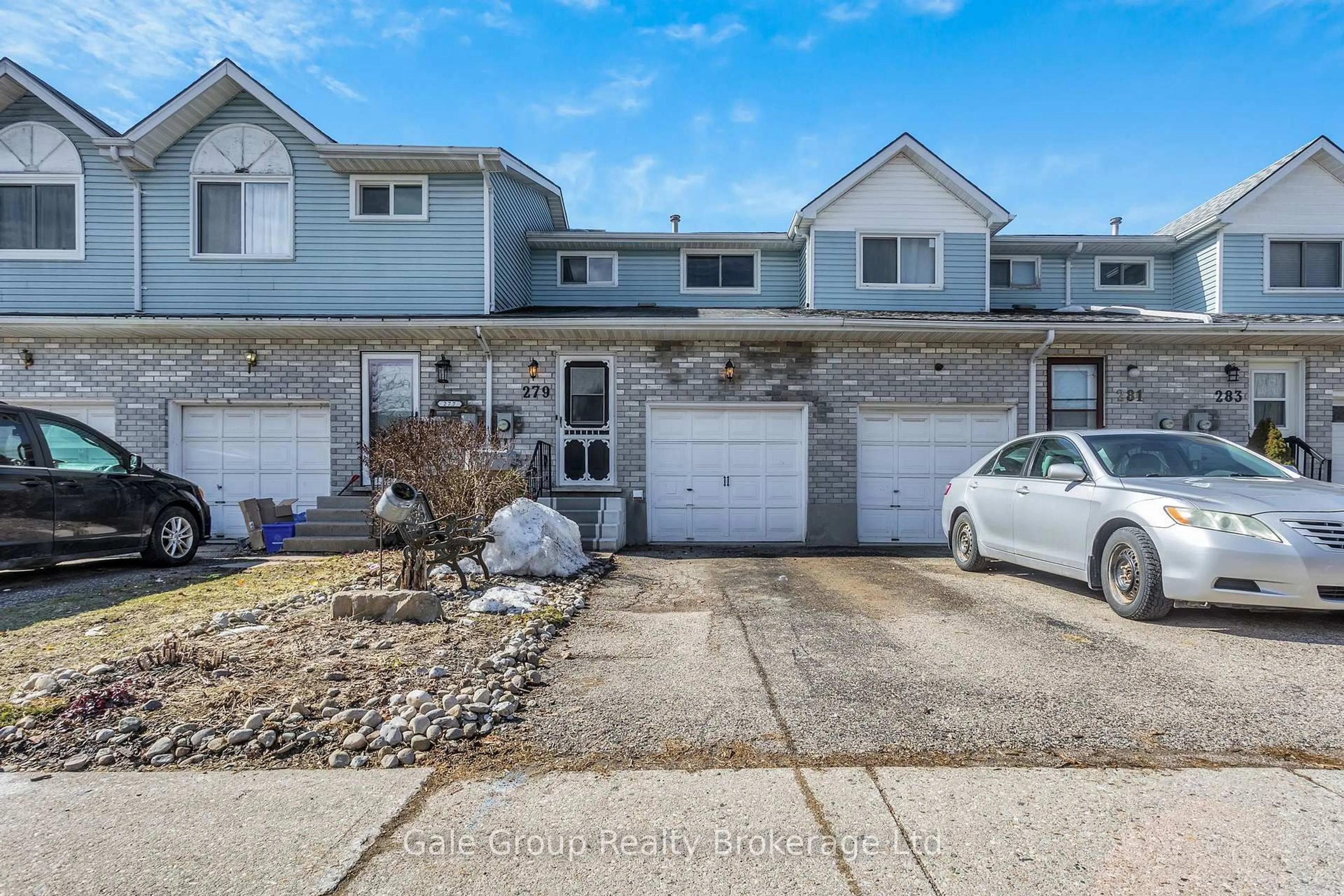 A pic from outside/outdoor area/front of a property/back of a property/a pic from drone, street for 279 Beckett Rd, Ingersoll Ontario N5C 3X5