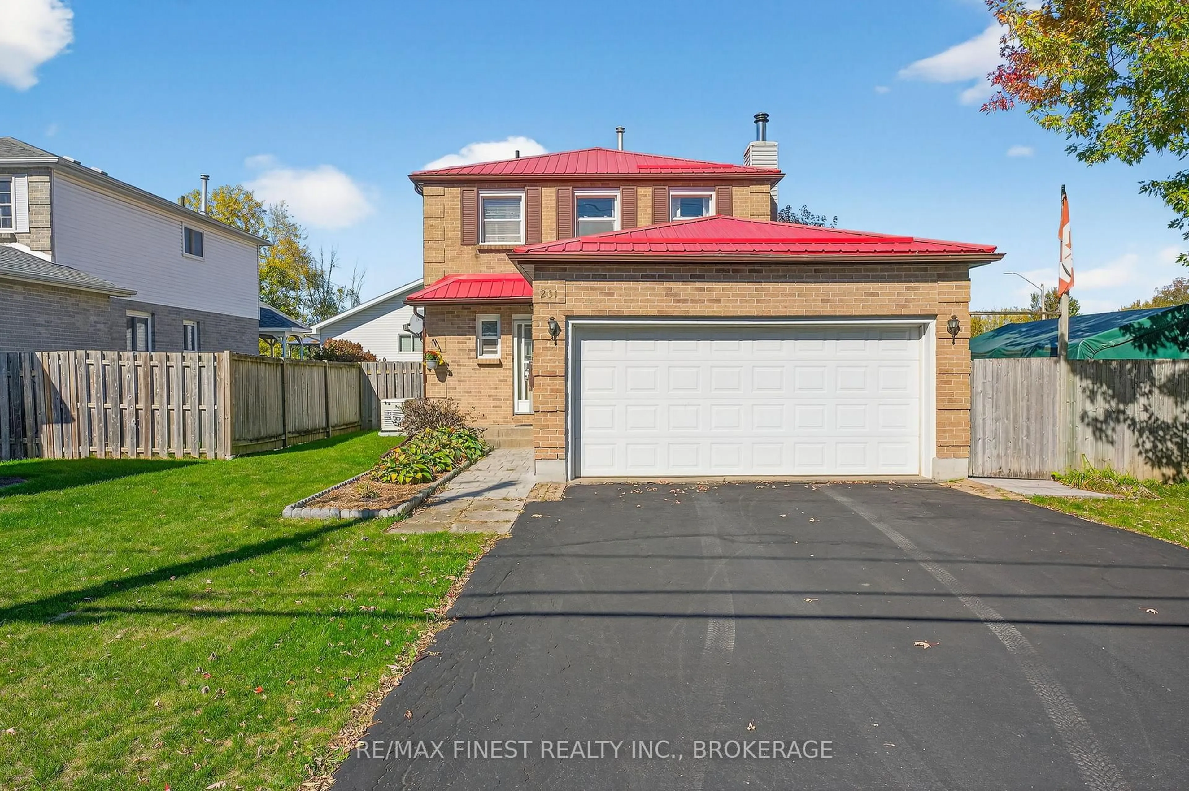 A pic from outside/outdoor area/front of a property/back of a property/a pic from drone, street for 231 Church St, Greater Napanee Ontario K7R 1C5