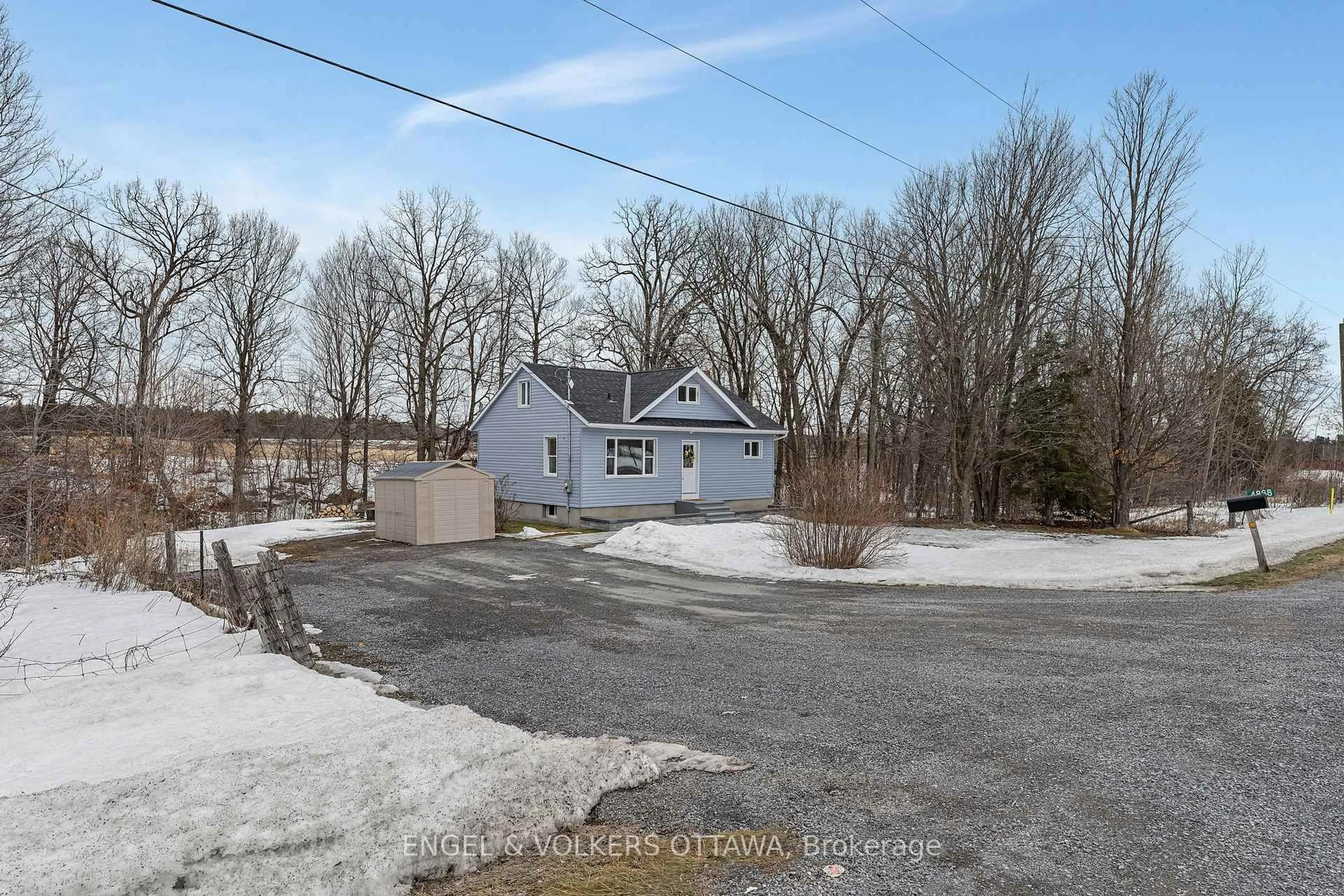 A pic from outside/outdoor area/front of a property/back of a property/a pic from drone, street for 4868 Ferry Rd, Fitzroy Harbour Ontario K0A 1X0