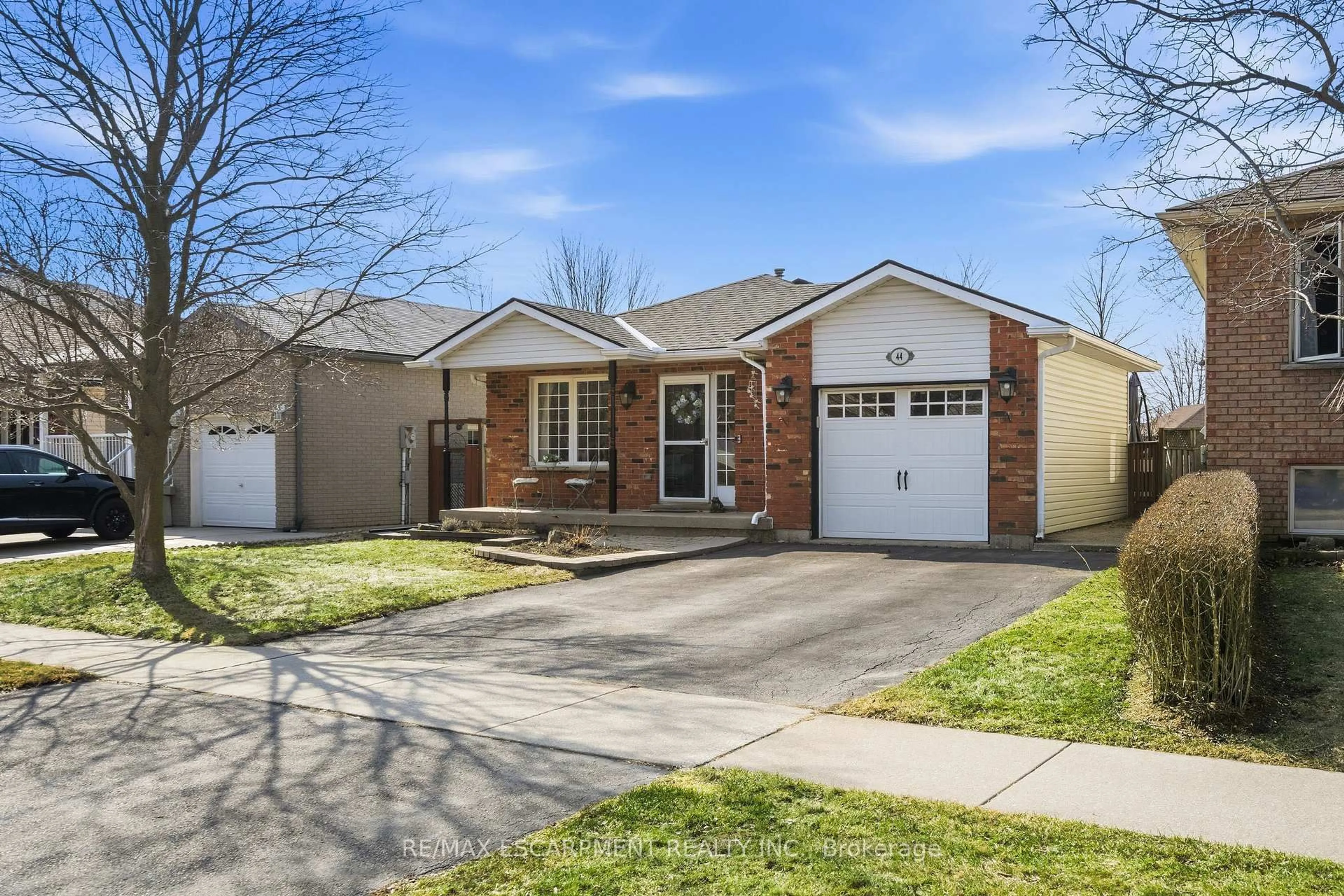 Home with brick exterior material, street for 44 Marion St, Hamilton Ontario L0R 1W0