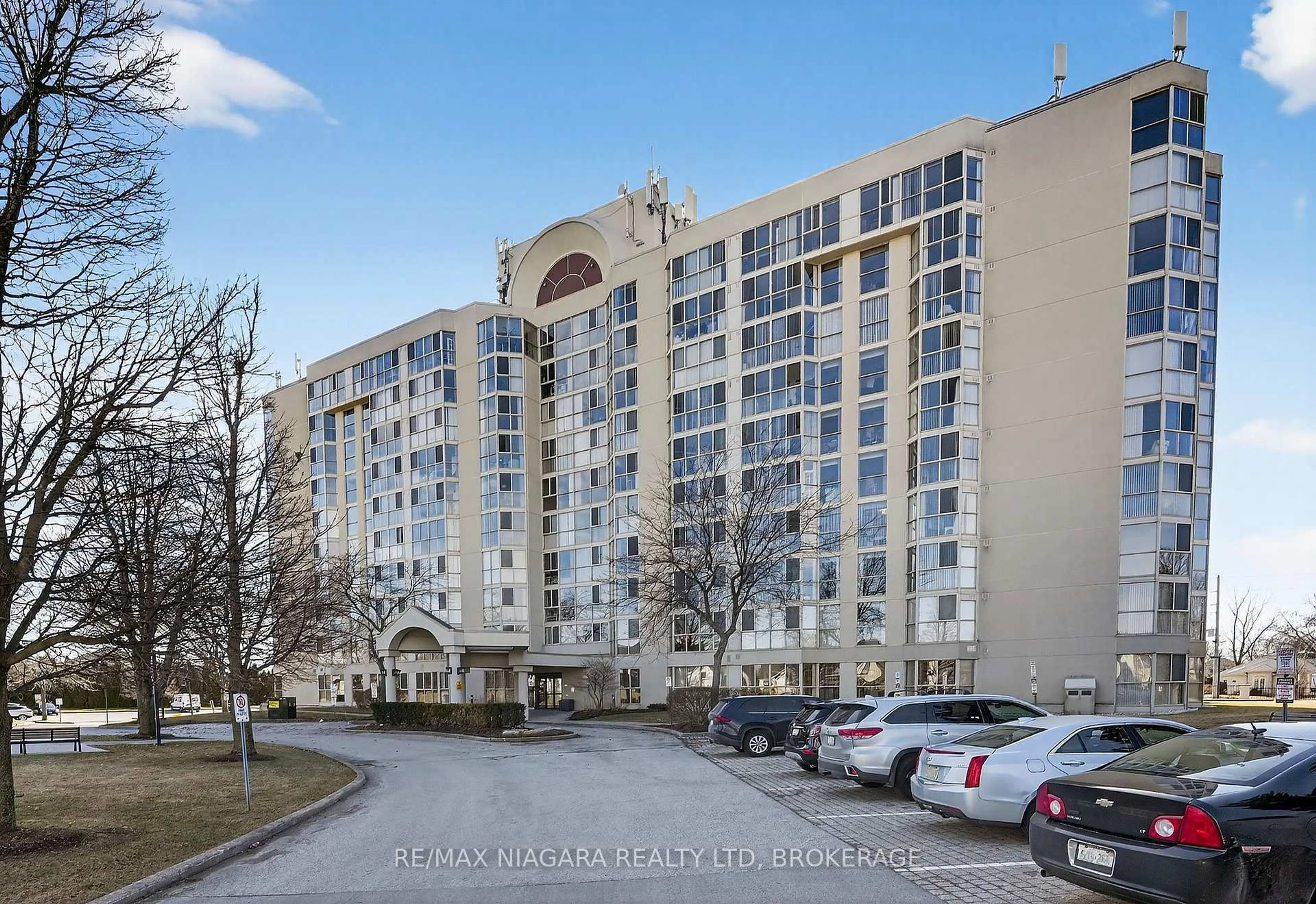 Unknown for 162 MARTINDALE Rd #802, St. Catharines Ontario L2S 3S4