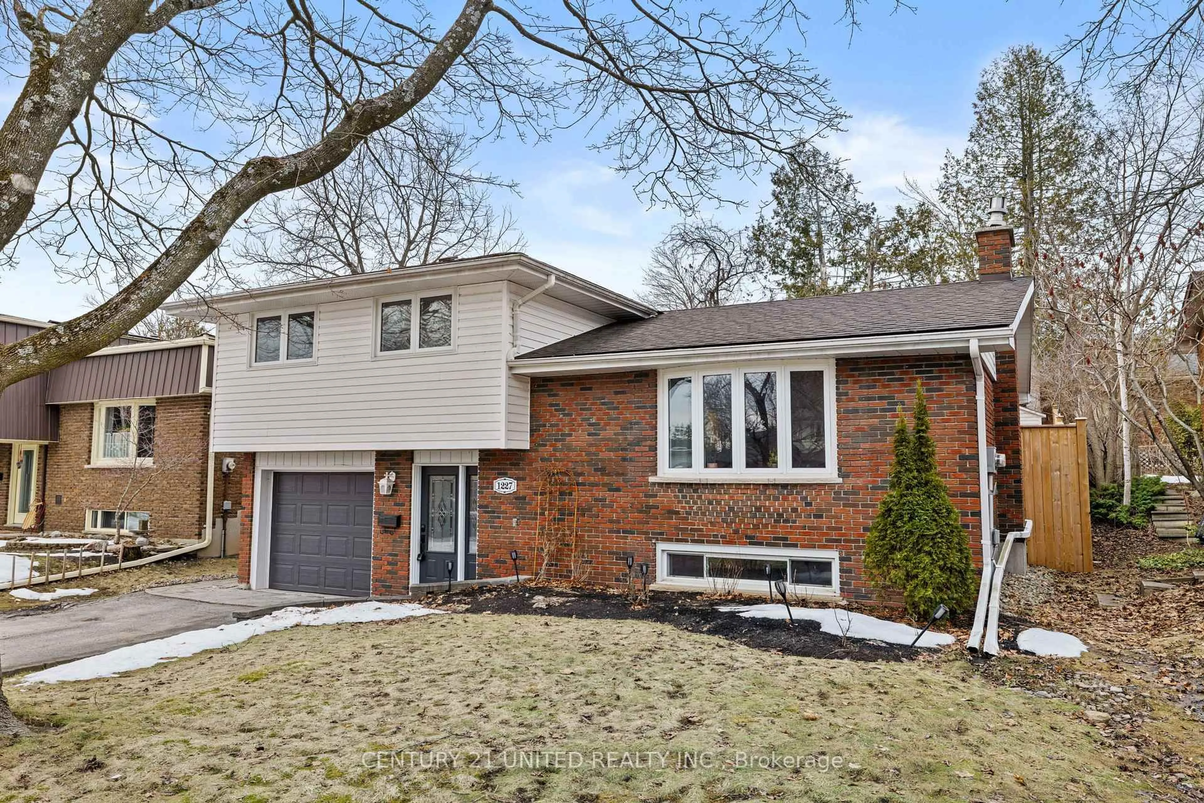 Home with brick exterior material, street for 1227 Cartier Blvd, Peterborough Ontario K9H 6S2