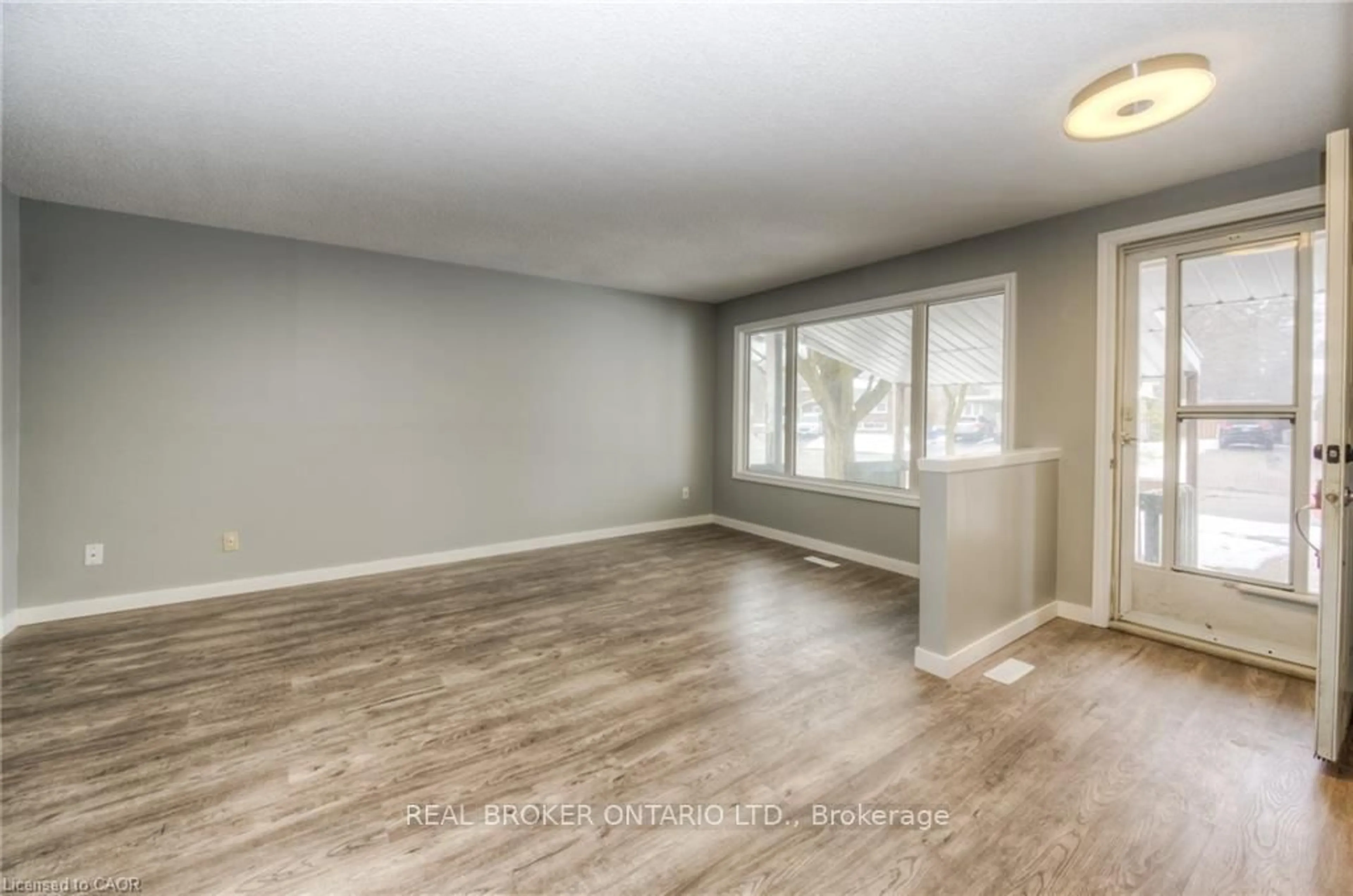 A pic of a room for 74 Helene Cres, Waterloo Ontario N2L 5E5