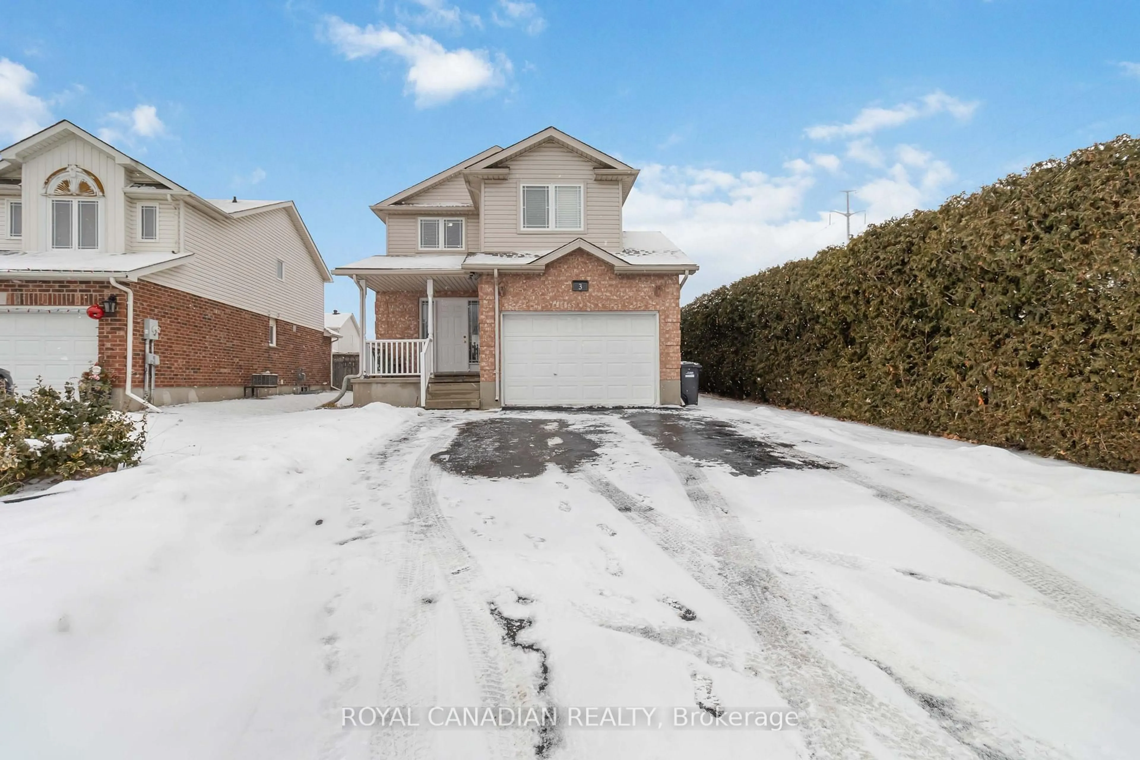 A pic from outside/outdoor area/front of a property/back of a property/a pic from drone, street for 3 Melrose Pl, Guelph Ontario N1K 1W8